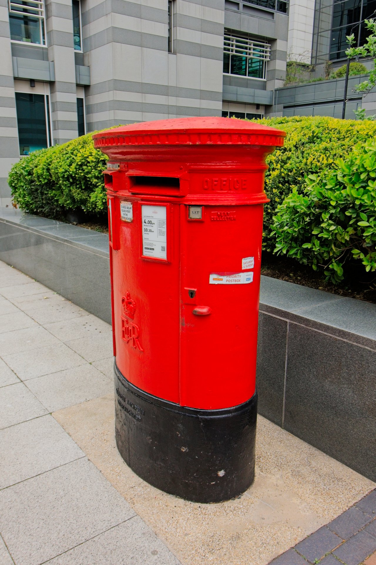 Nesham Street, Greater London photo 5
