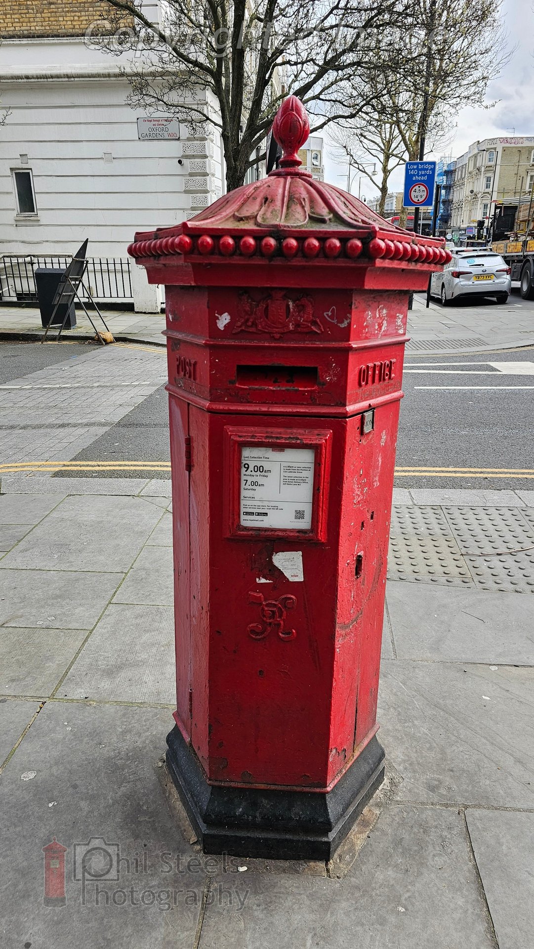 Oxford Gardens, Greater London, Queen Victoria