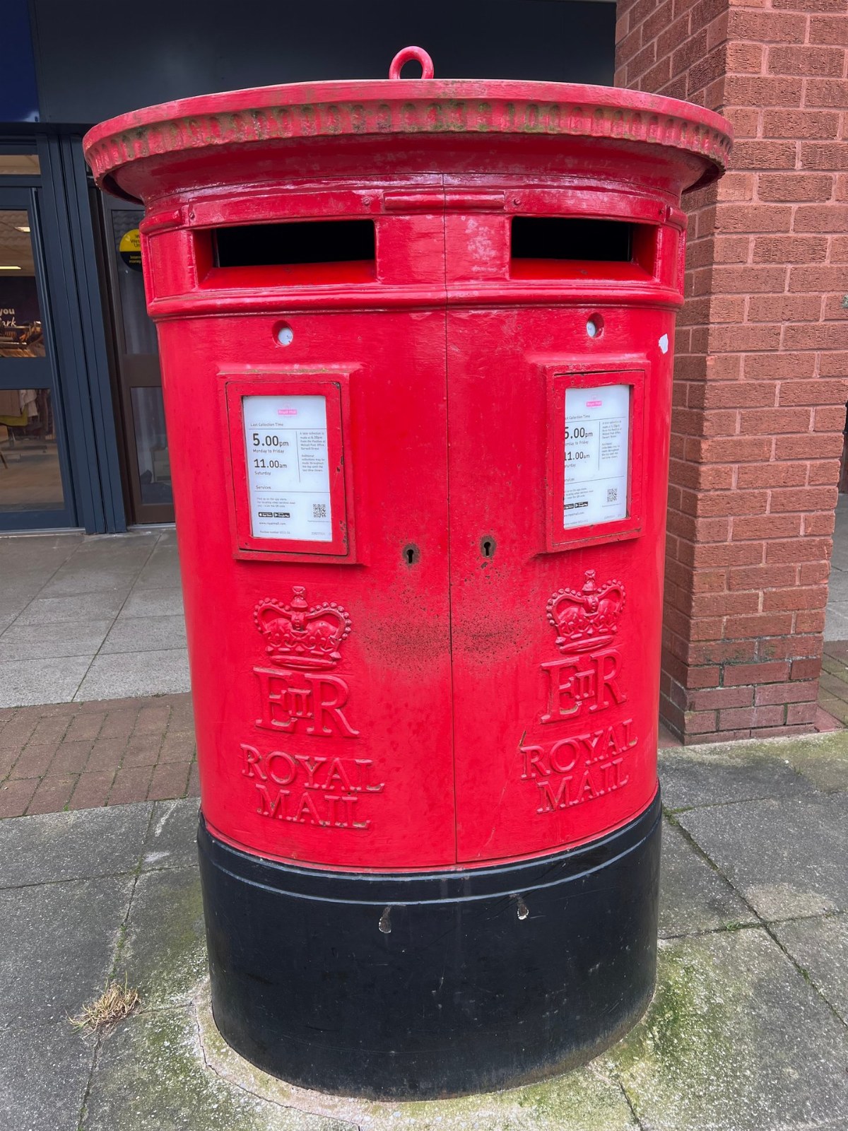 Cylindrical pillar (form: Pillar box), Type C, dual aperture. Ryknild Street, Lichfield. Not the same as a Type C Wall Box.