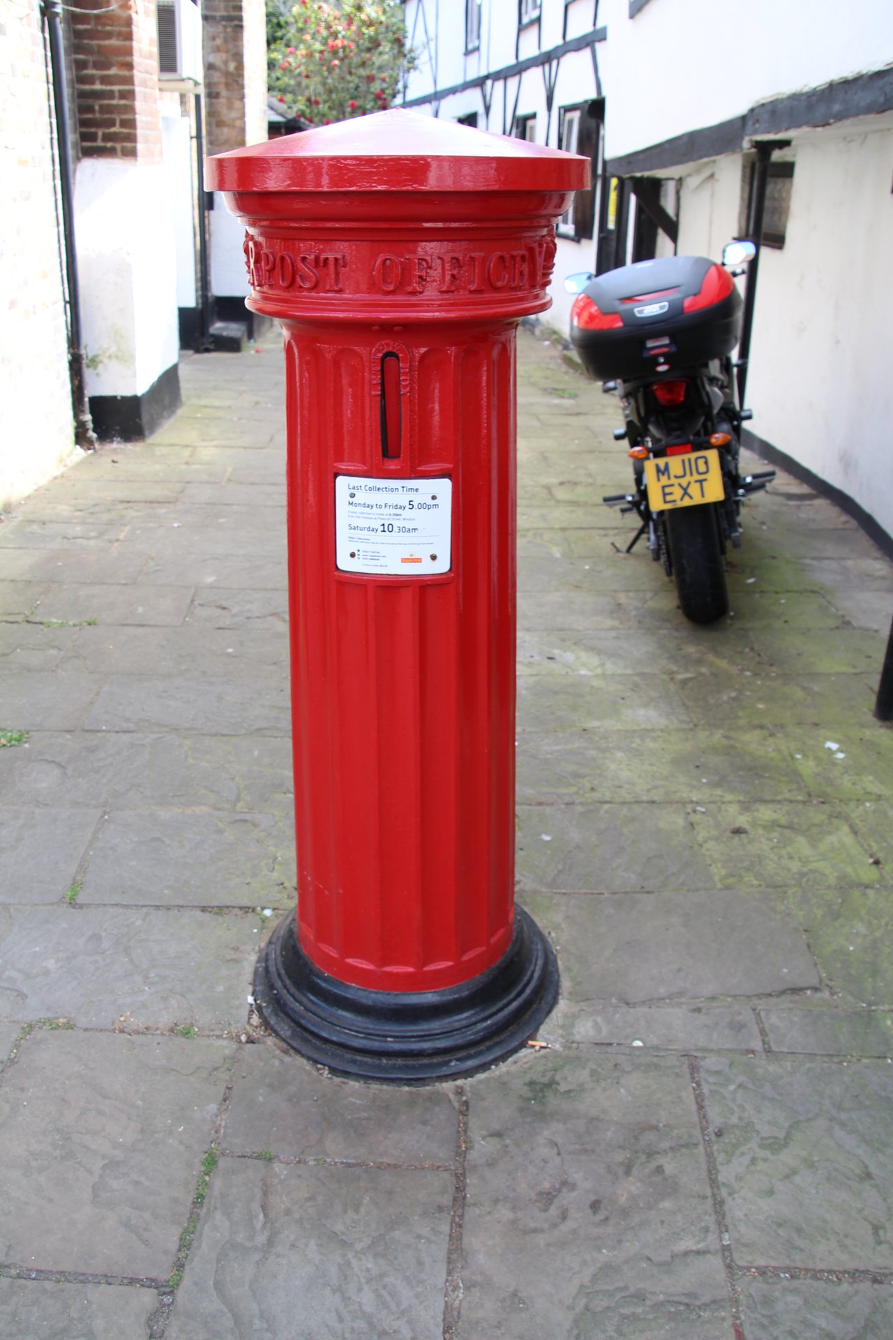 High Street, Eton photo 5