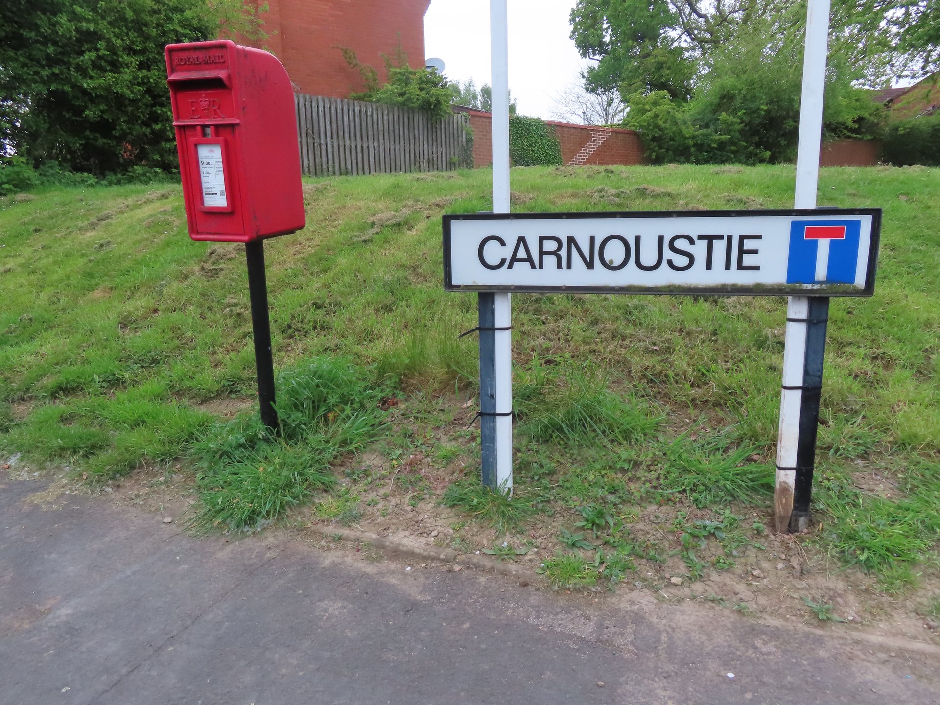 Carnoustie, Tamworth photo 2