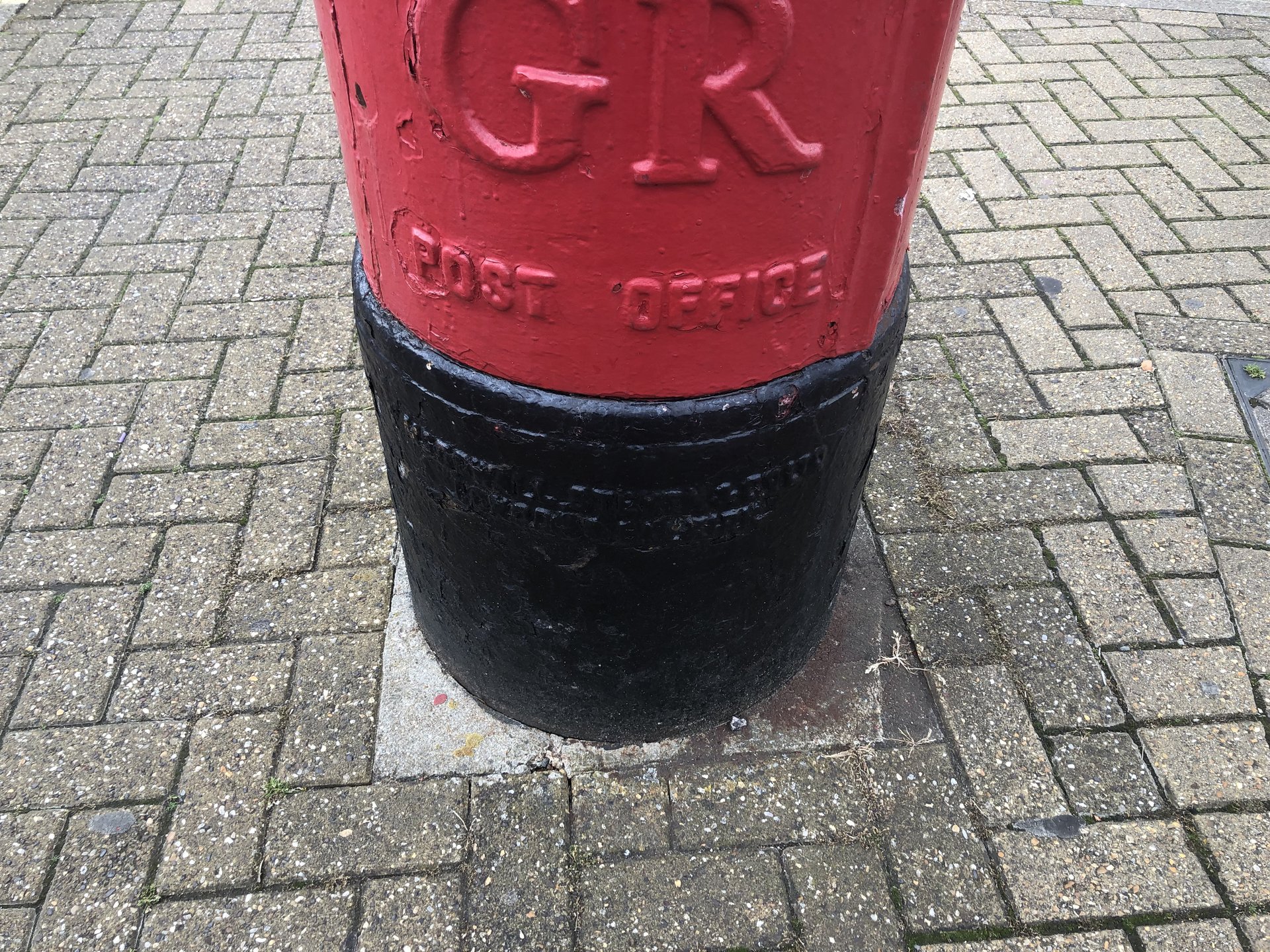 Twin Tumps Way, Greater London photo 3