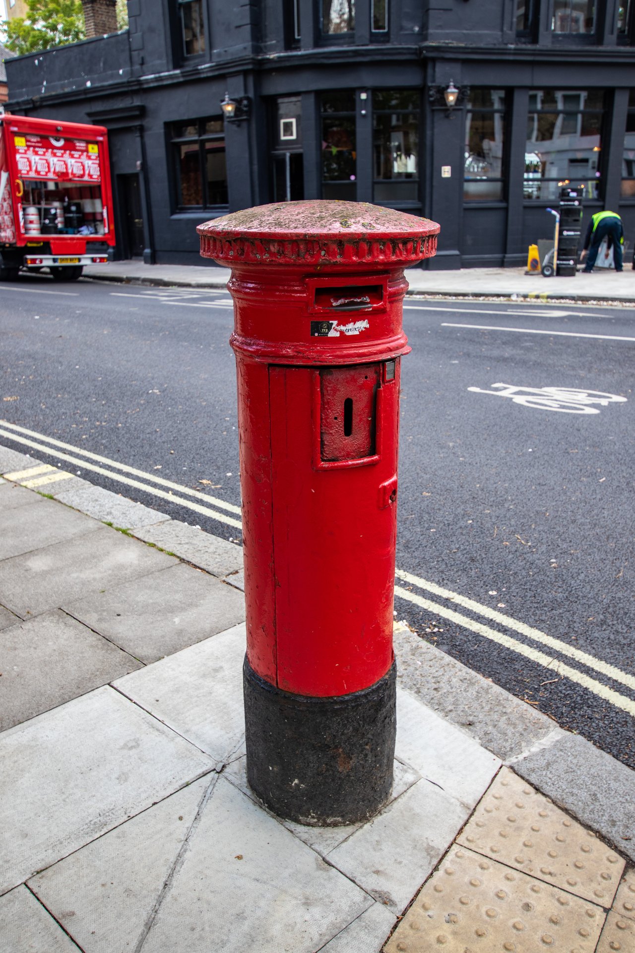 Lawn Road, Greater London photo 2