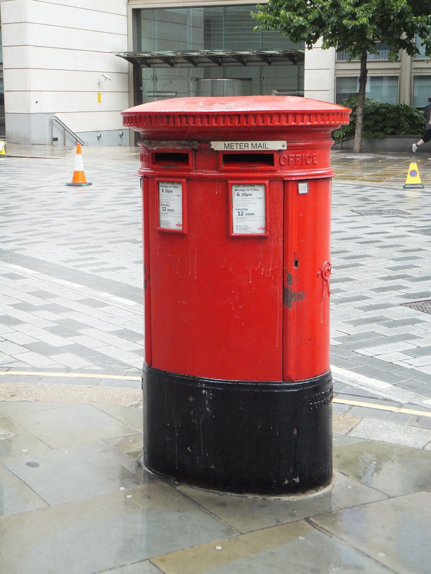 Gresham Street, City of London photo 2
