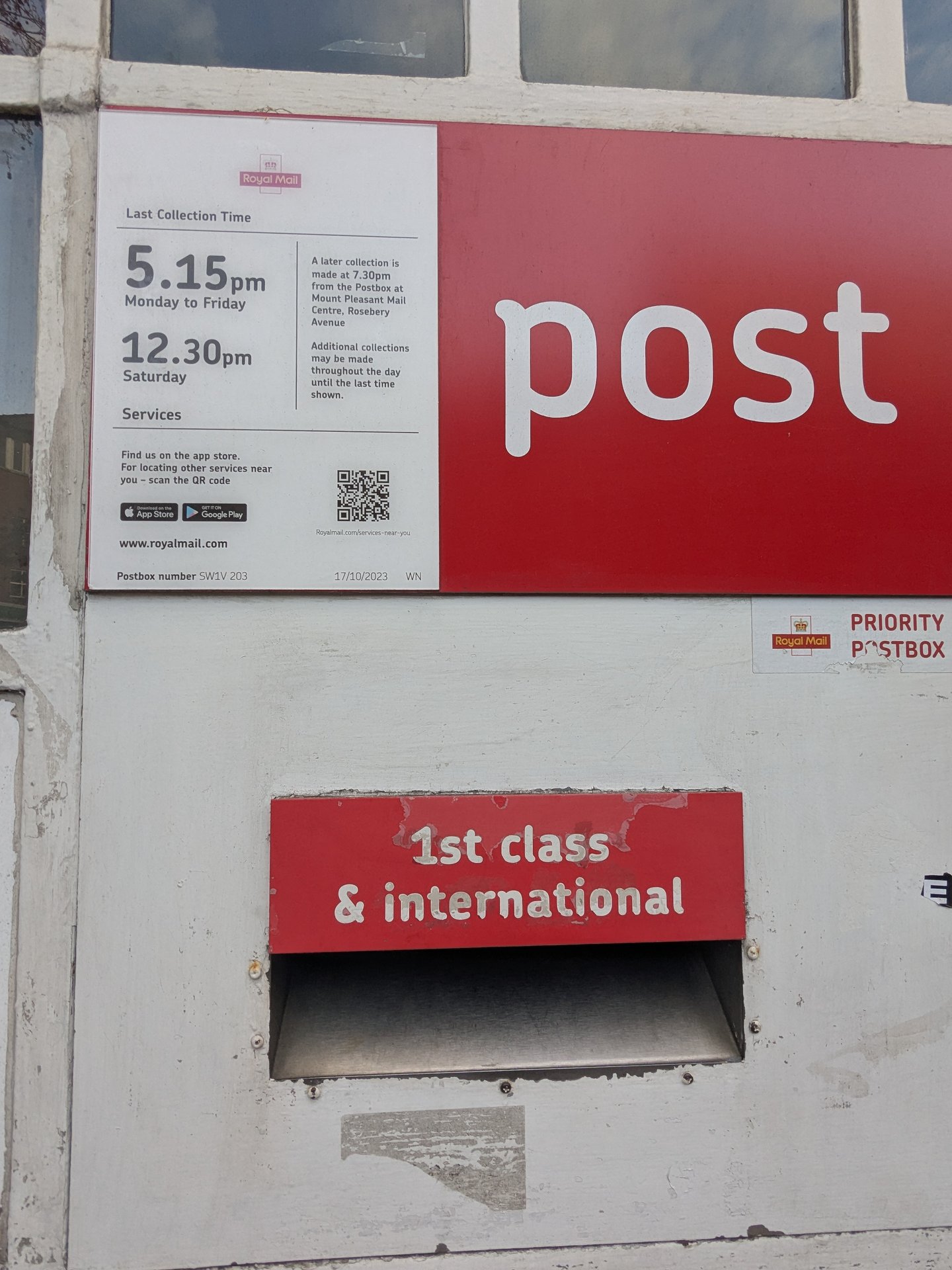 Vauxhall Bridge Road, City of Westminster photo 3