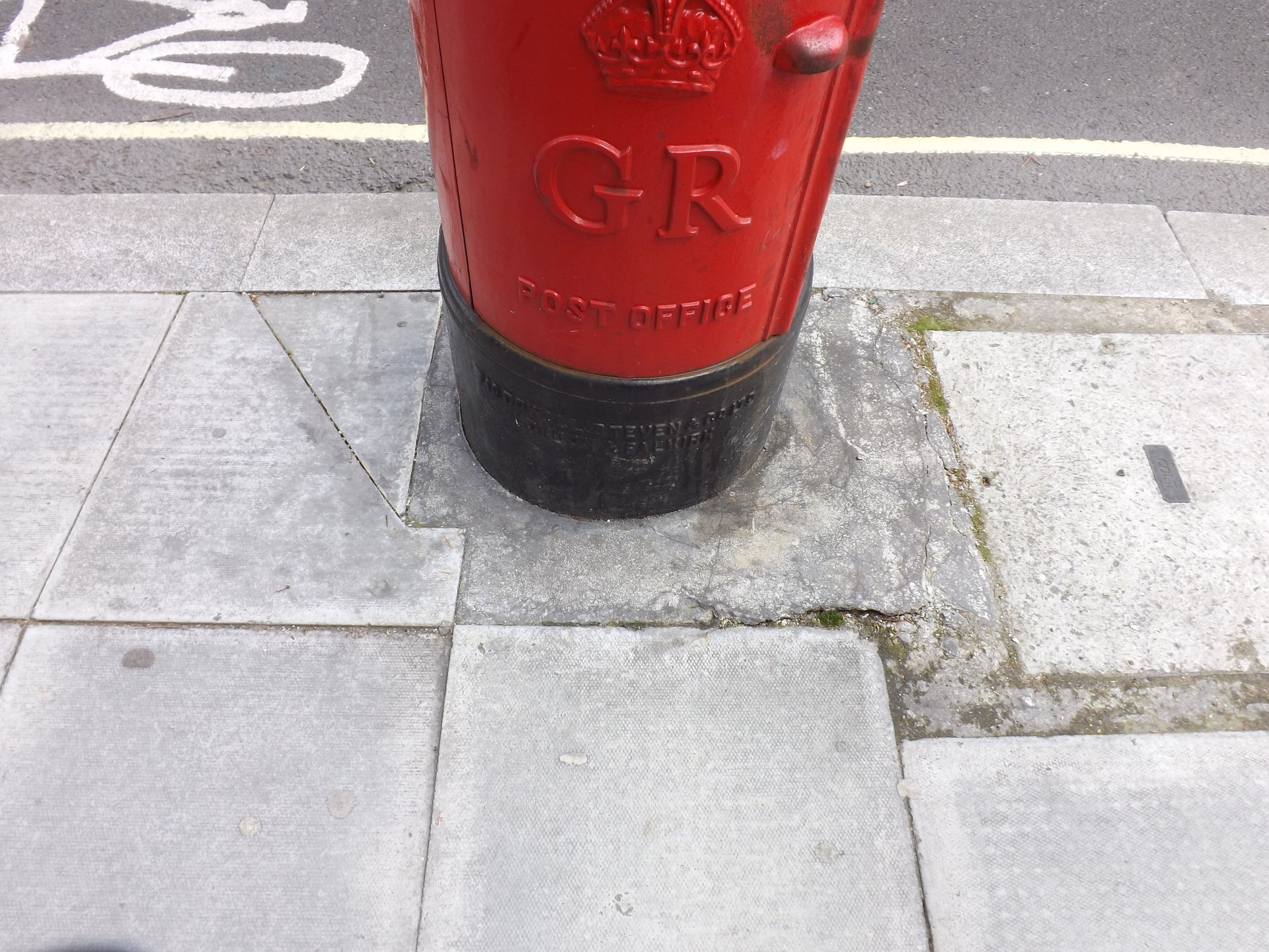 Hammersmith Road, Greater London photo 3