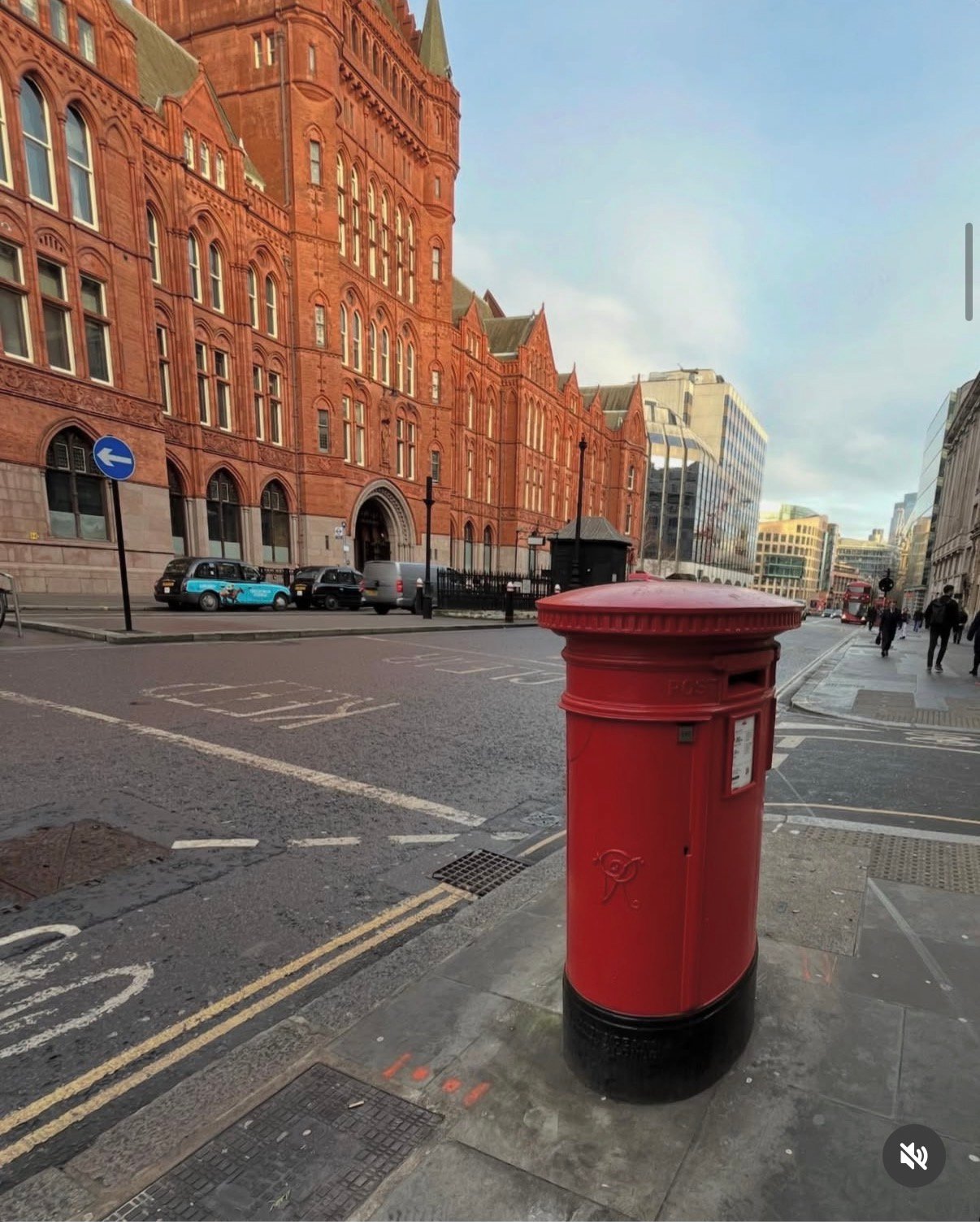 Furnival Street, City of London, Queen Victoria