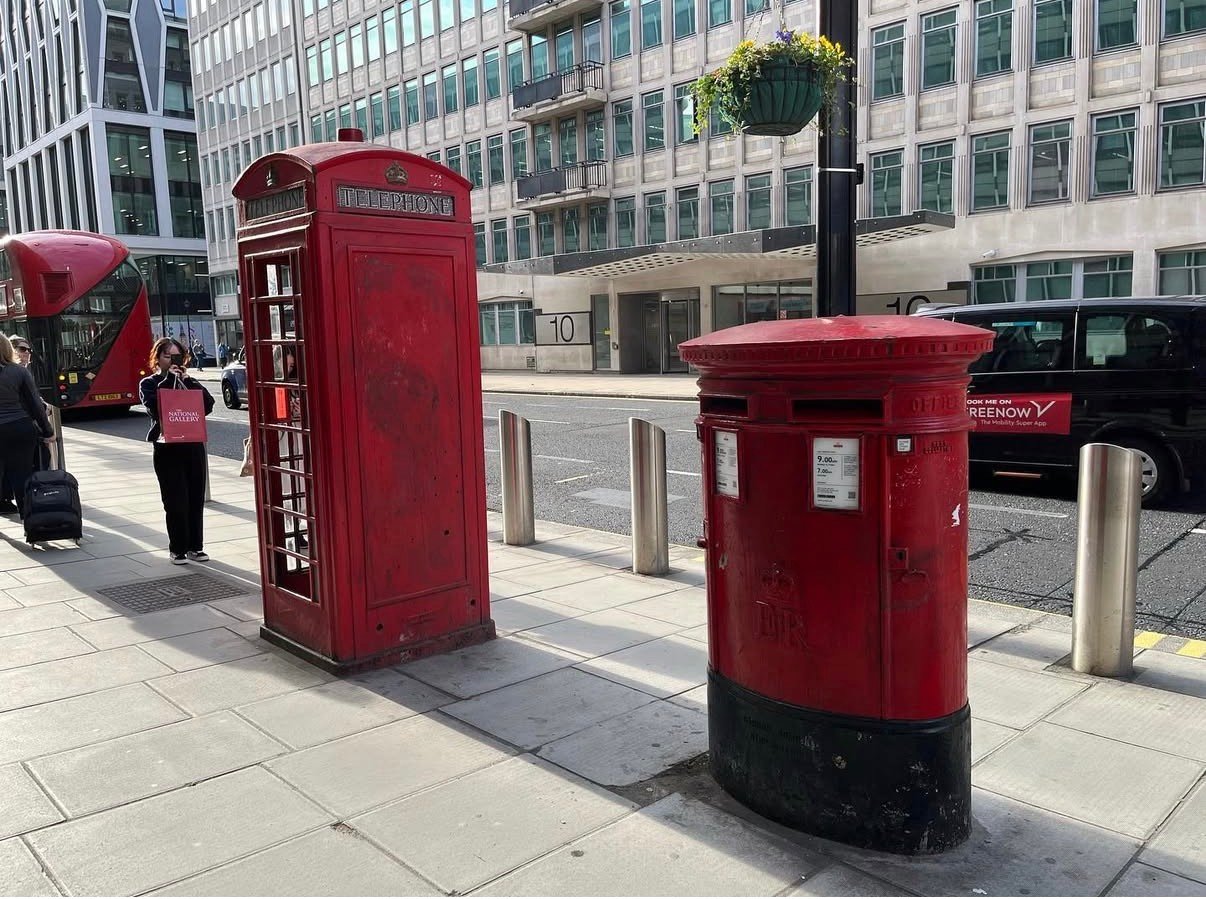 Victoria Street, City of Westminster, Queen Elizabeth II