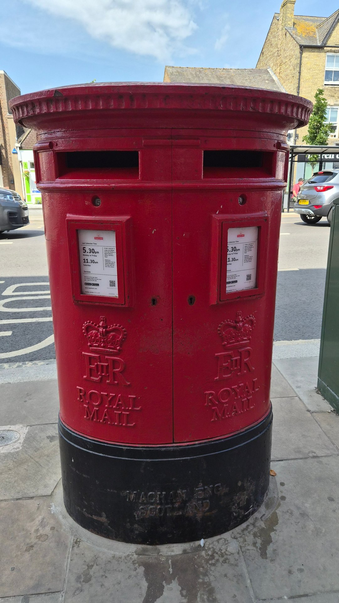 Broad Street, Queen Elizabeth II