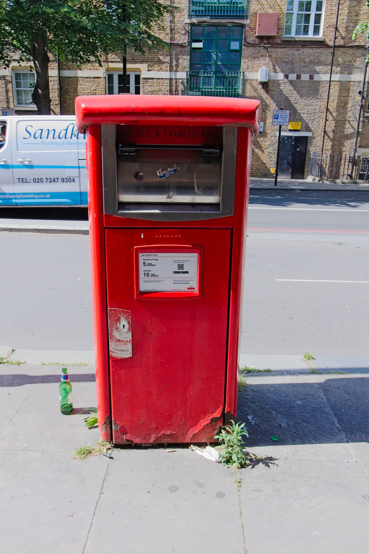 Postbox: Tooley Street, Greater London, Southwark, Greater London