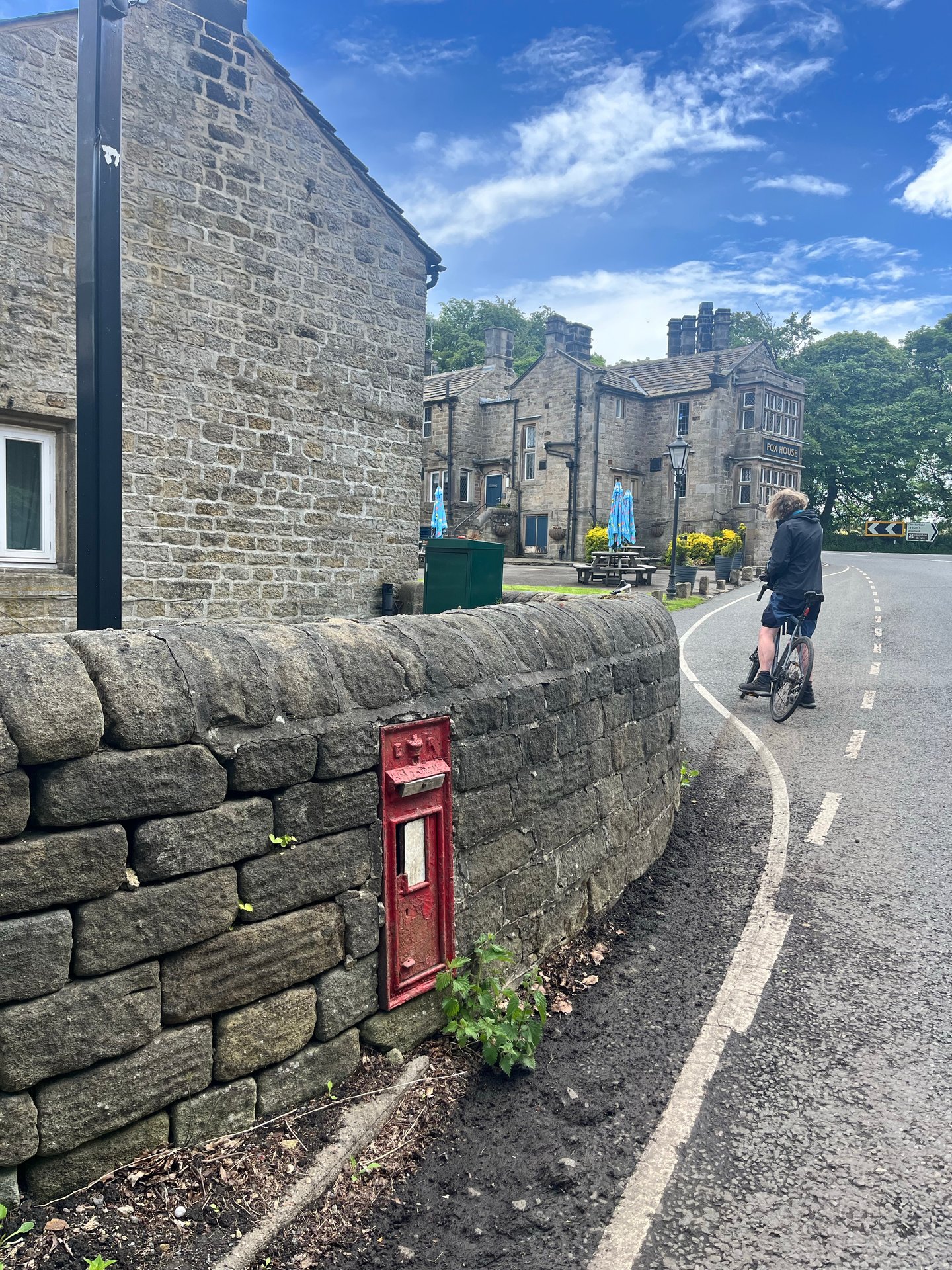 Fox House, Hathersage Road photo 5