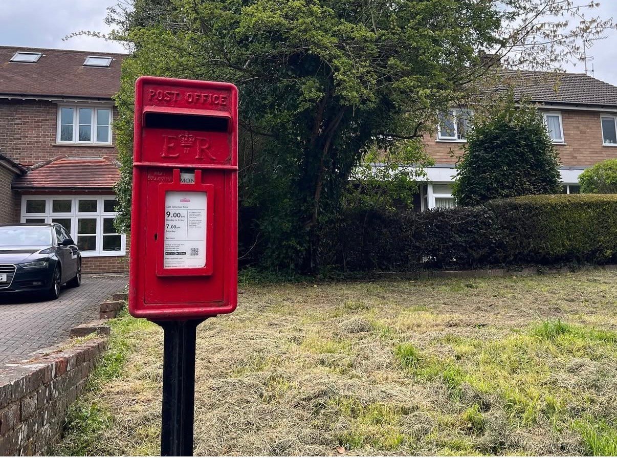 Waterside, Chesham, Queen Elizabeth II