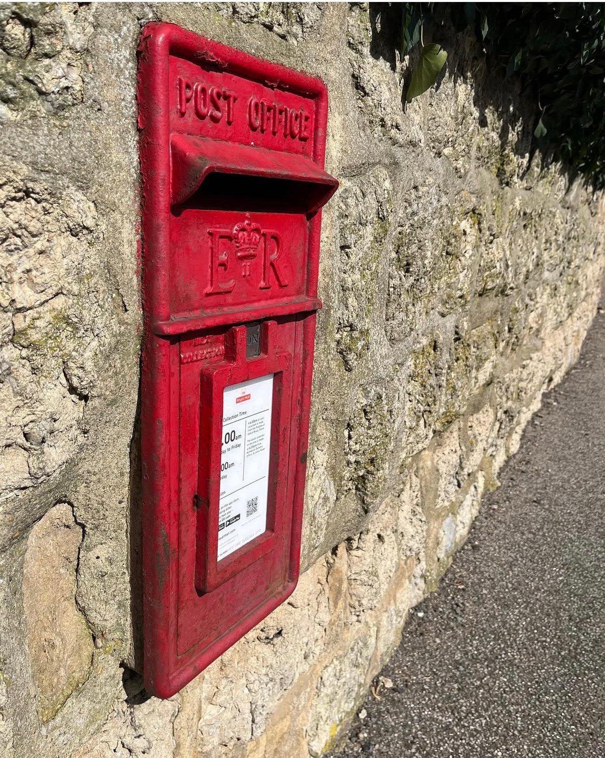 Oxford Road, Stone, Queen Elizabeth II