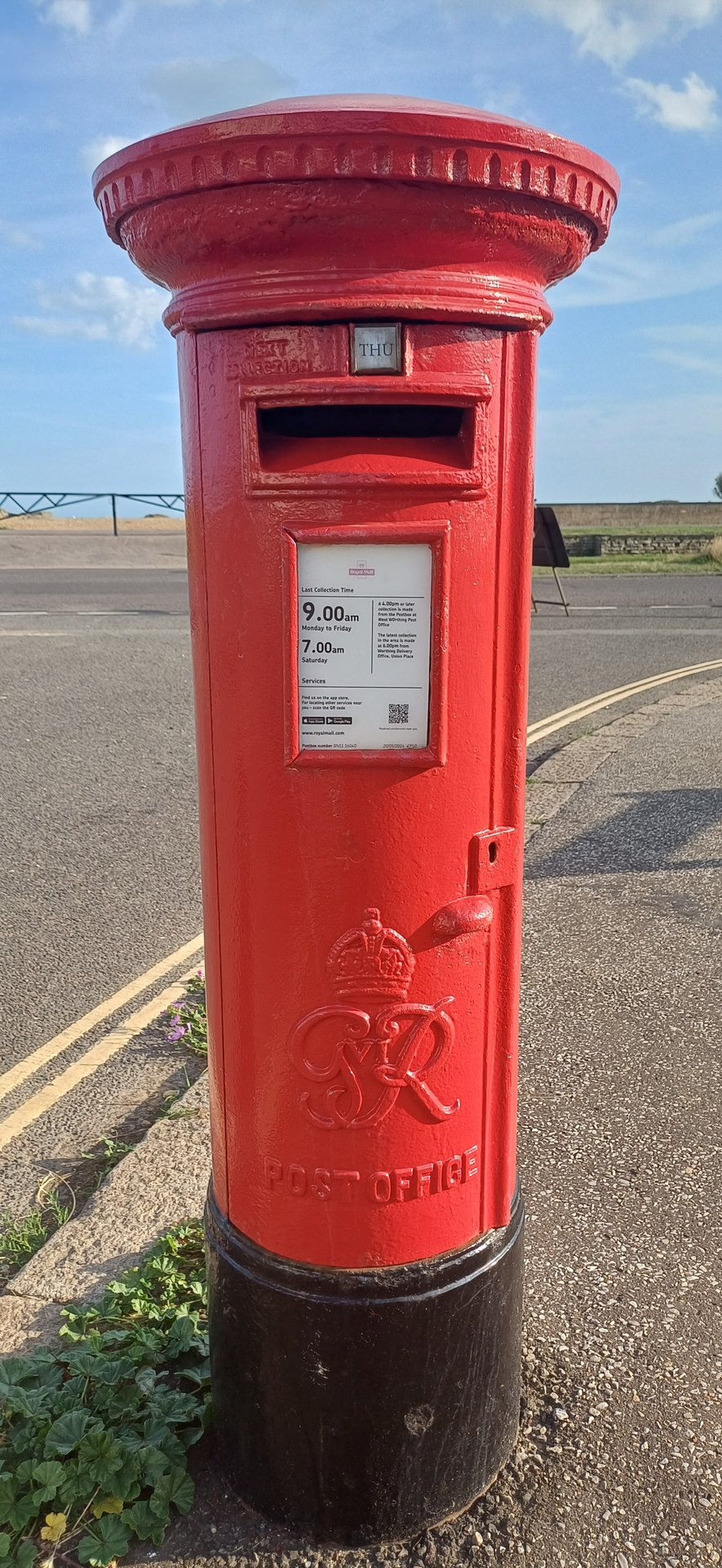 Wallace Avenue, Worthing, King George VI