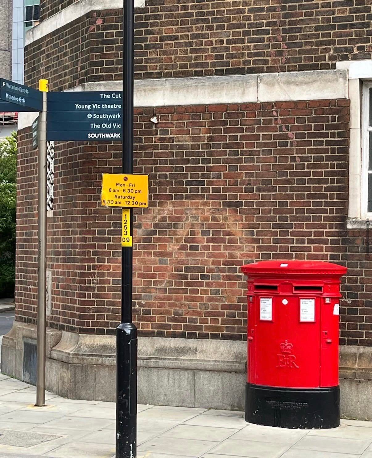 Hatfields, Greater London, Queen Elizabeth II