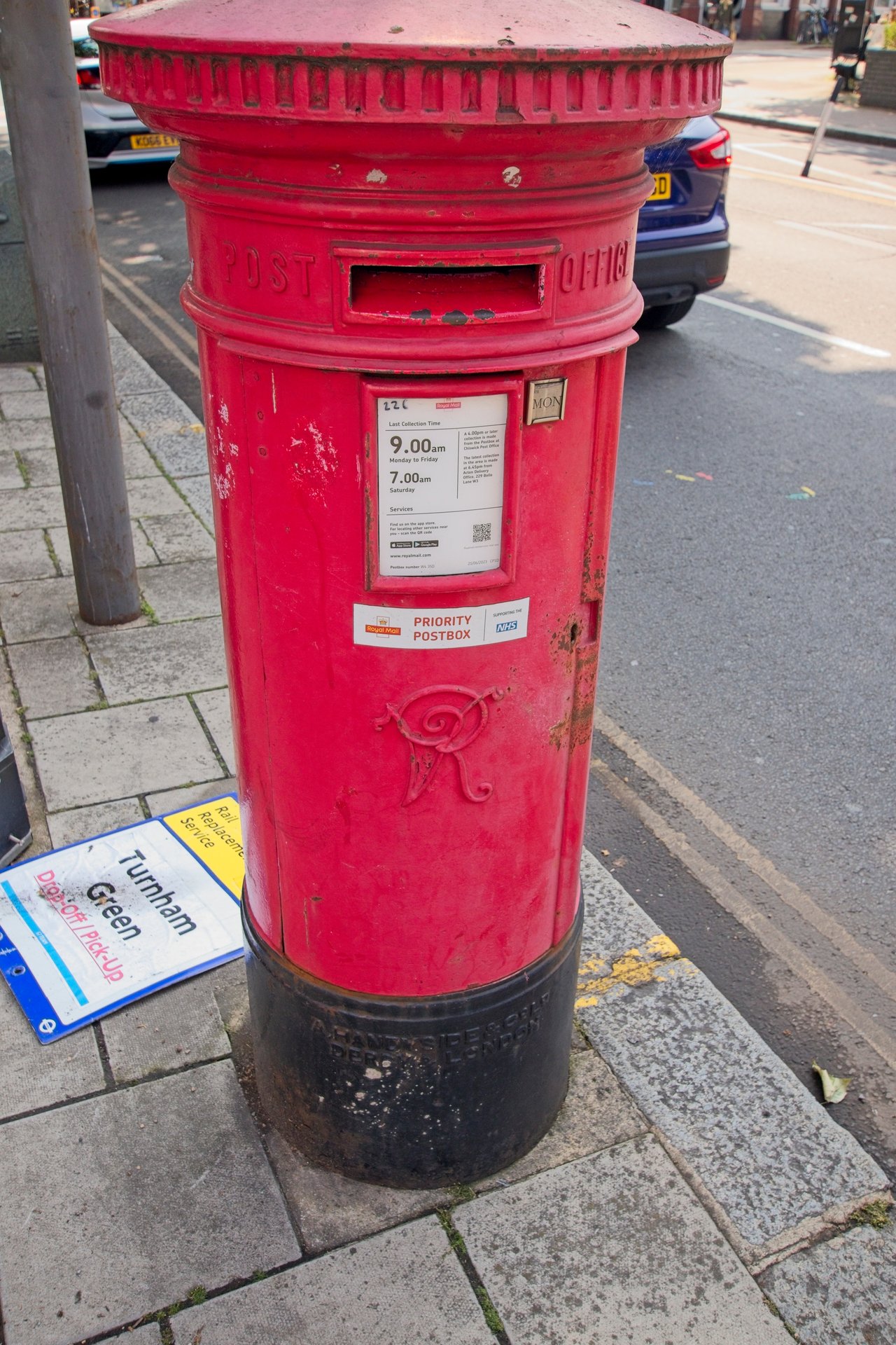 Chiswick High Road, Greater London photo 3