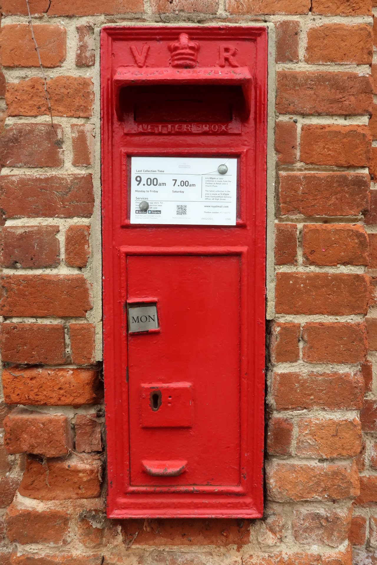 B1069, Snape Maltings, Queen Victoria