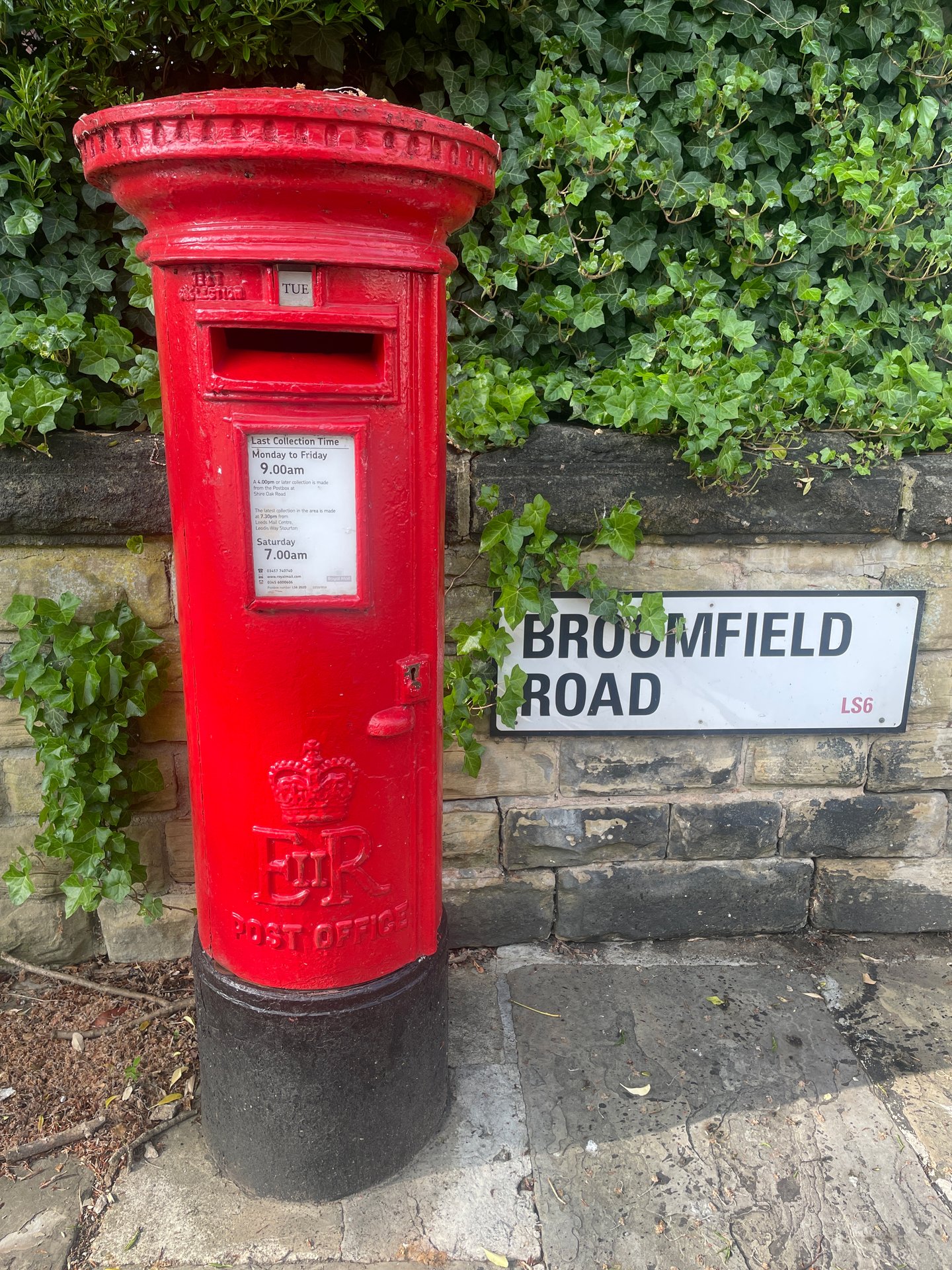 Broomfield Road, Leeds, Queen Elizabeth II