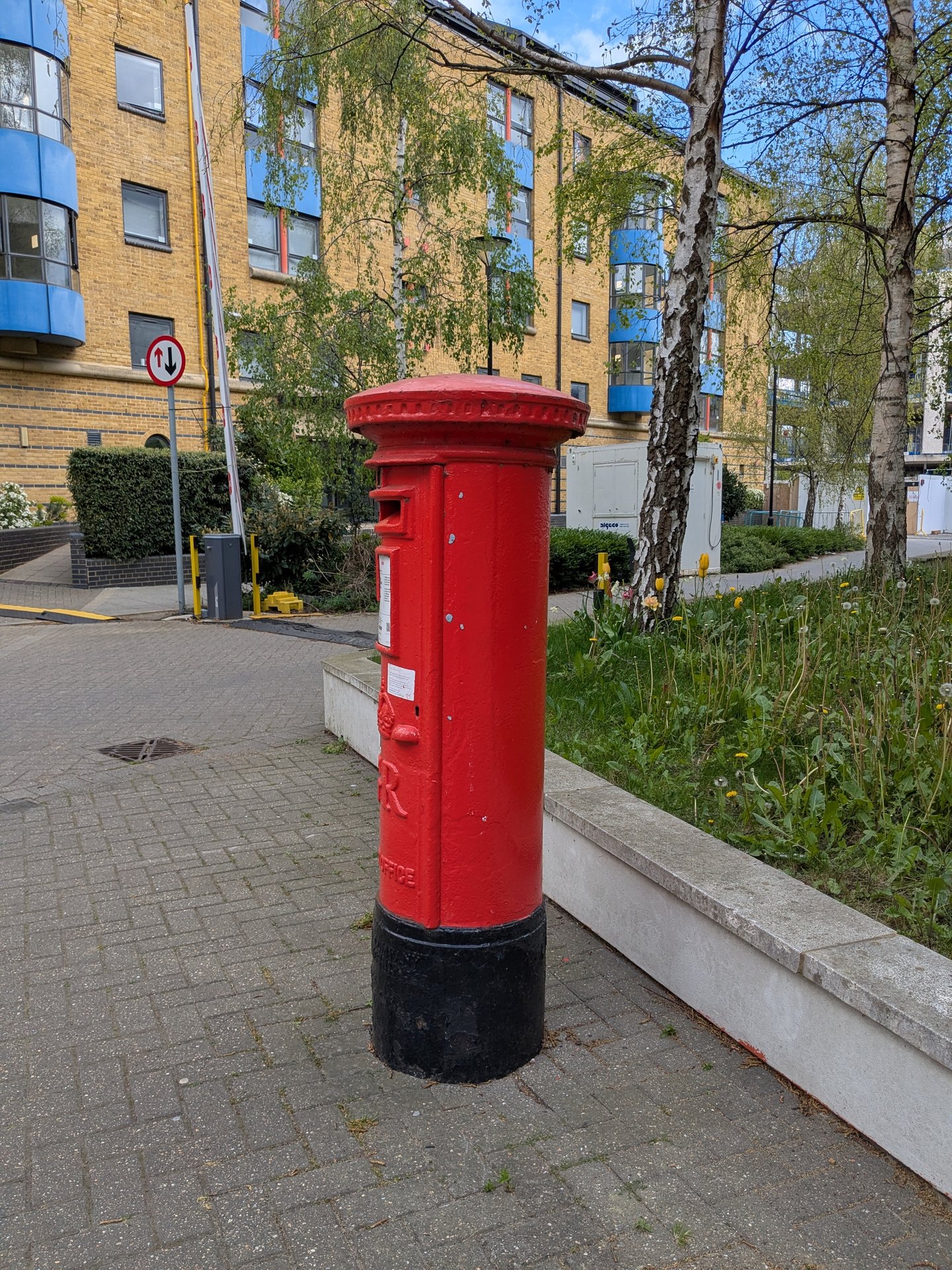 The Curve, Bow photo 2