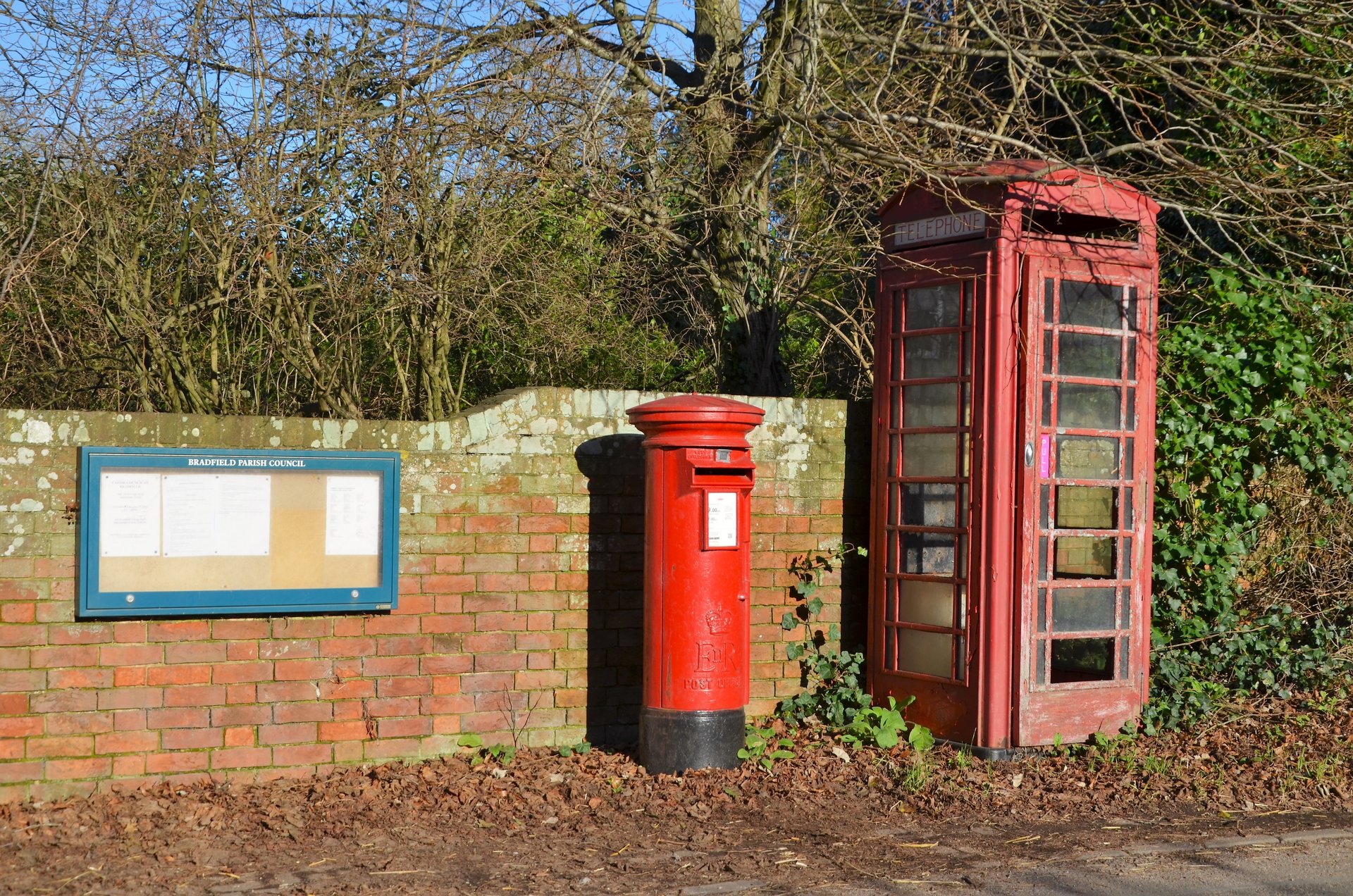 Ashampstead Road, Bradfield, Queen Elizabeth II