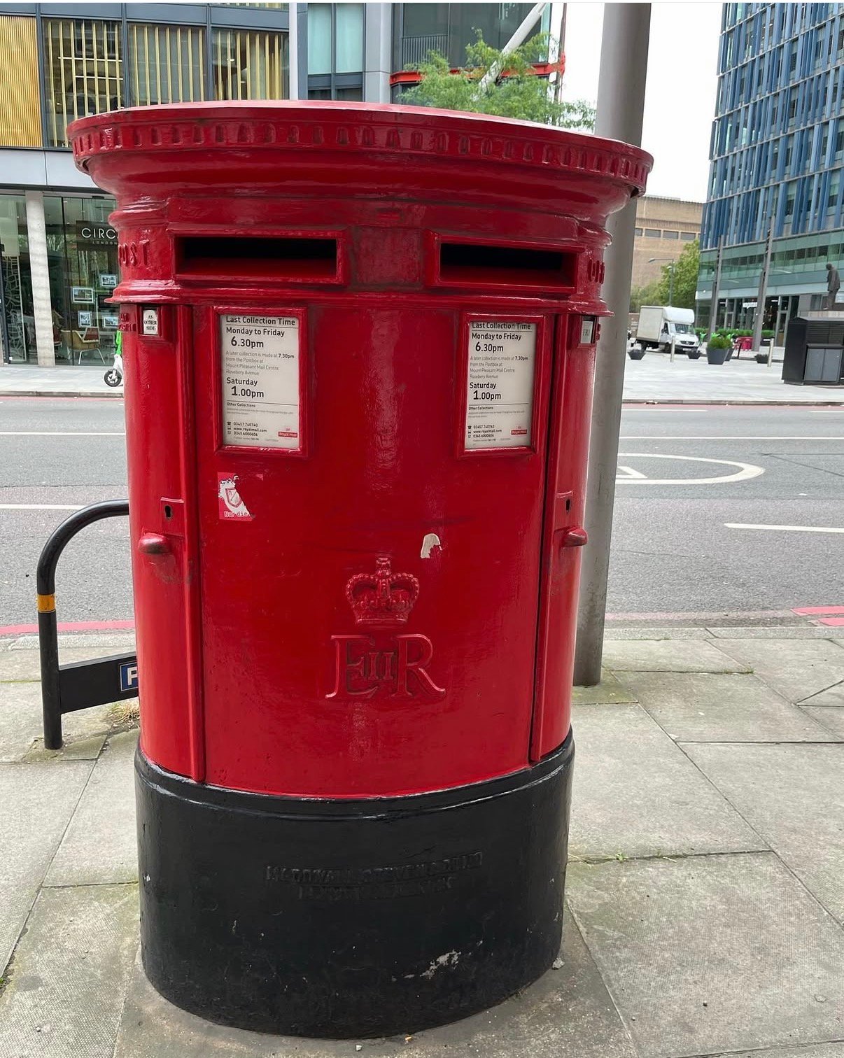 Southwark Street, Greater London, Queen Elizabeth II