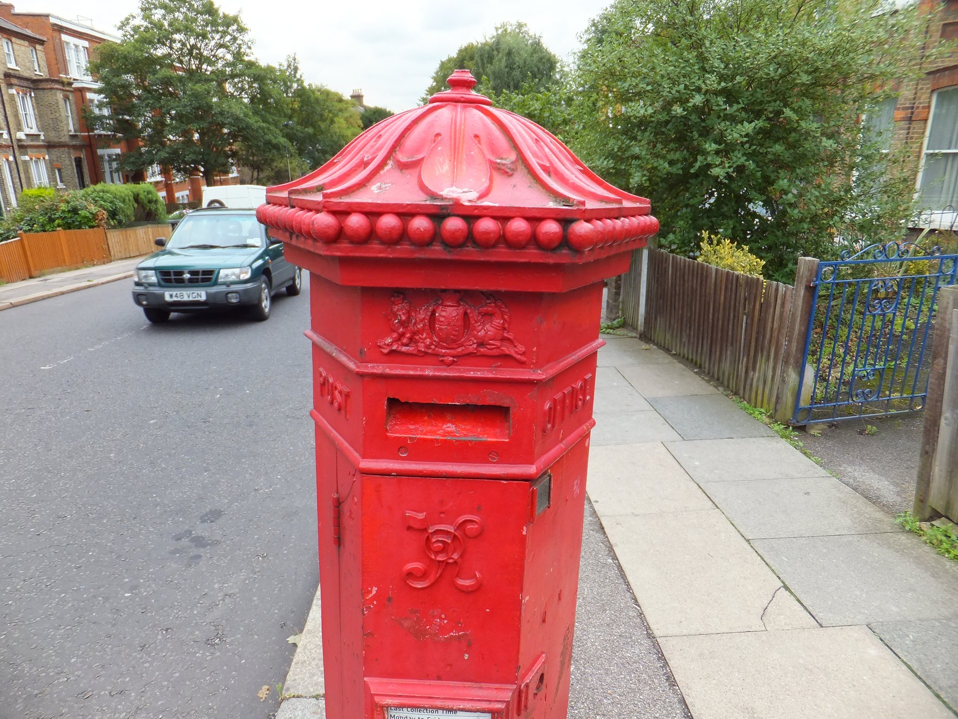 Benson Road, Greater London photo 4