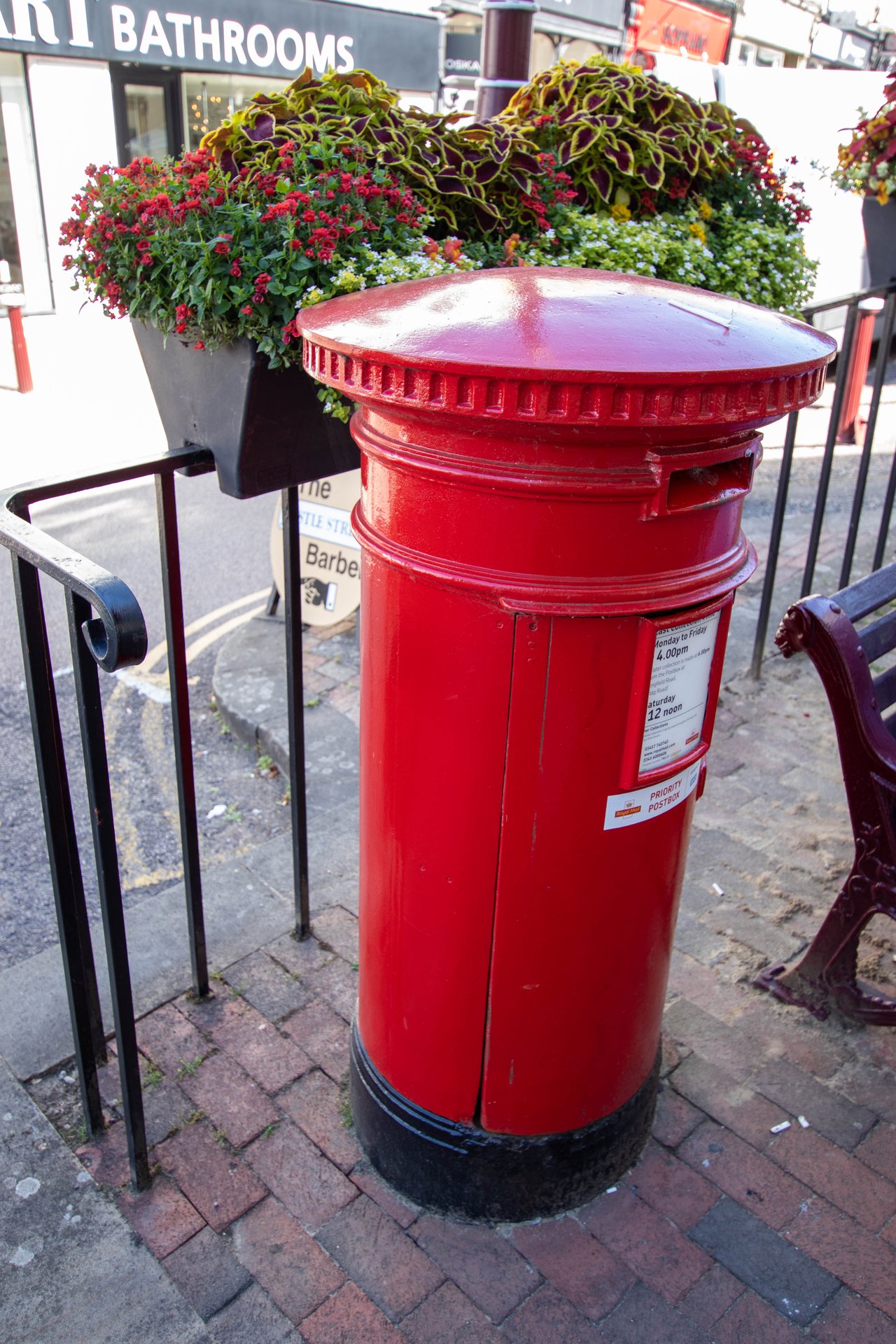 High Street, Royal Tunbridge Wells photo 2