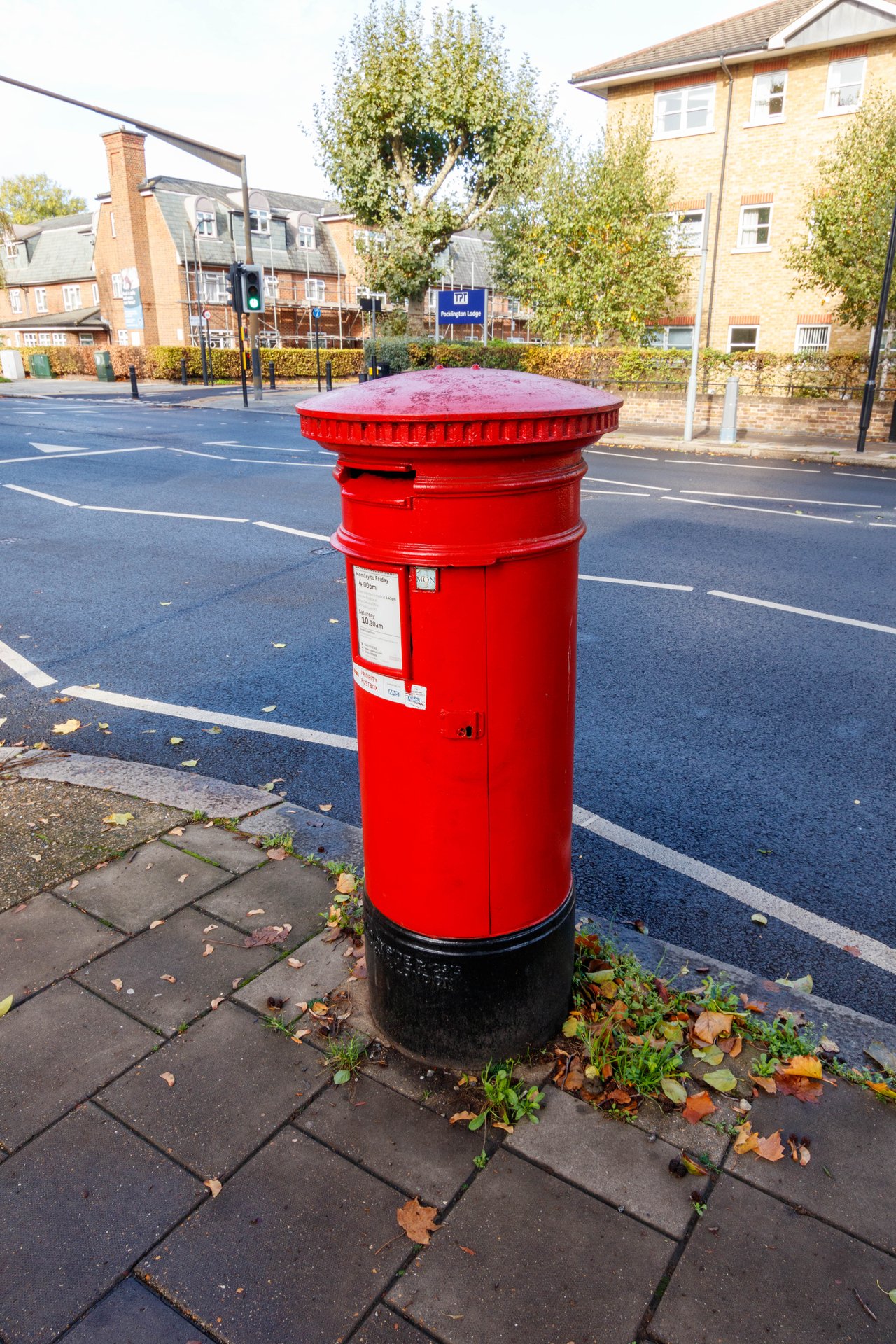 Ravenscourt Square, Greater London photo 4