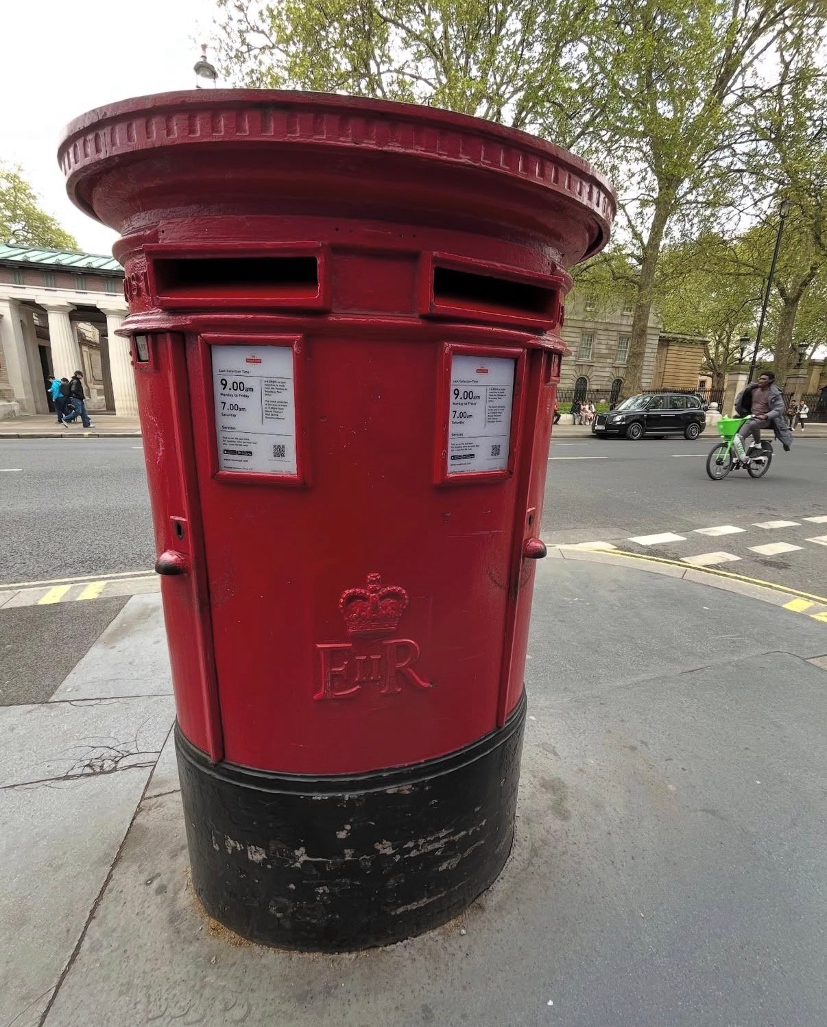 Buckingham Gate, City of Westminster, Queen Elizabeth II
