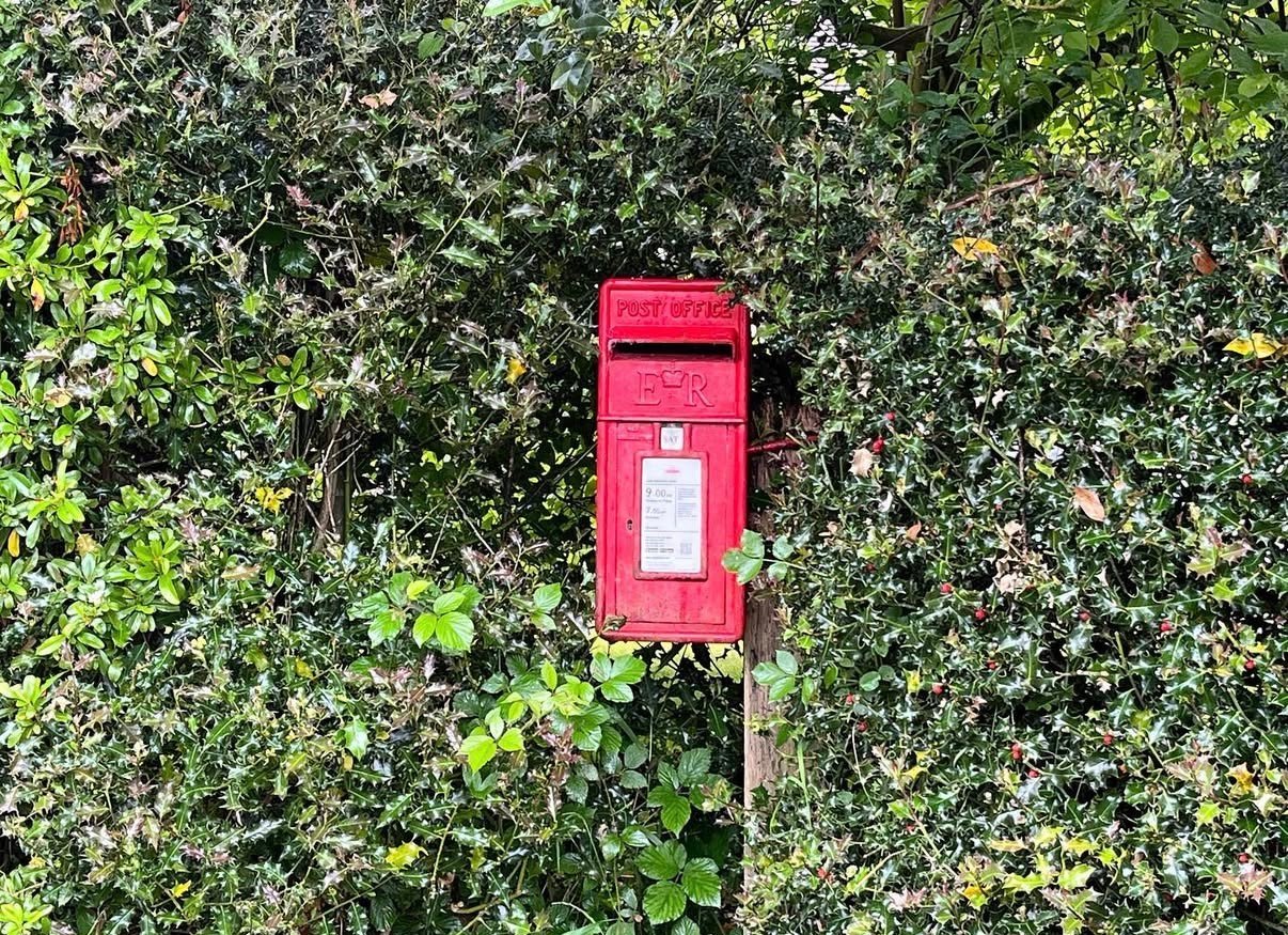 Plomer Green Lane, Downley, Queen Elizabeth II