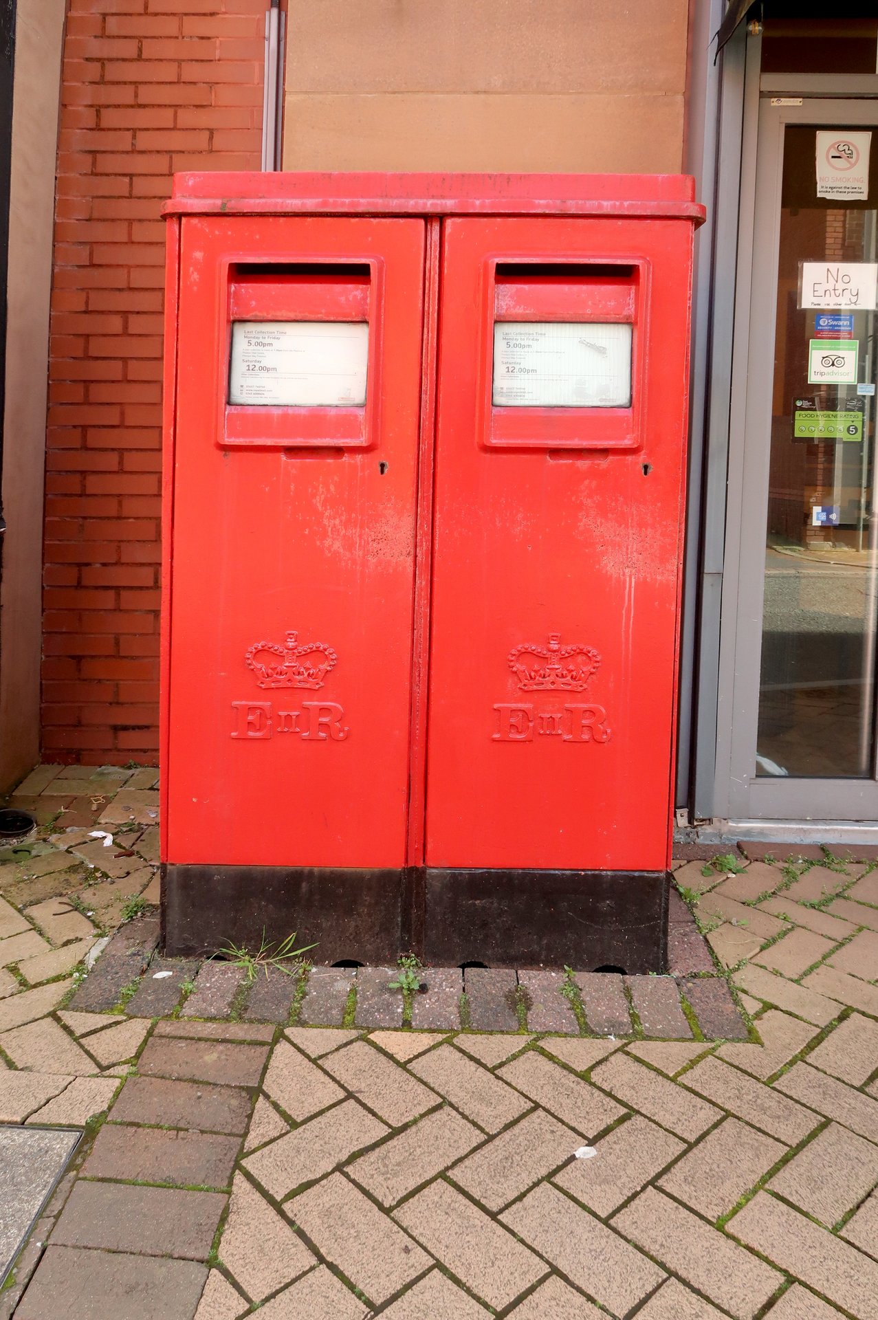 Theatre Street, Preston, Queen Elizabeth II
