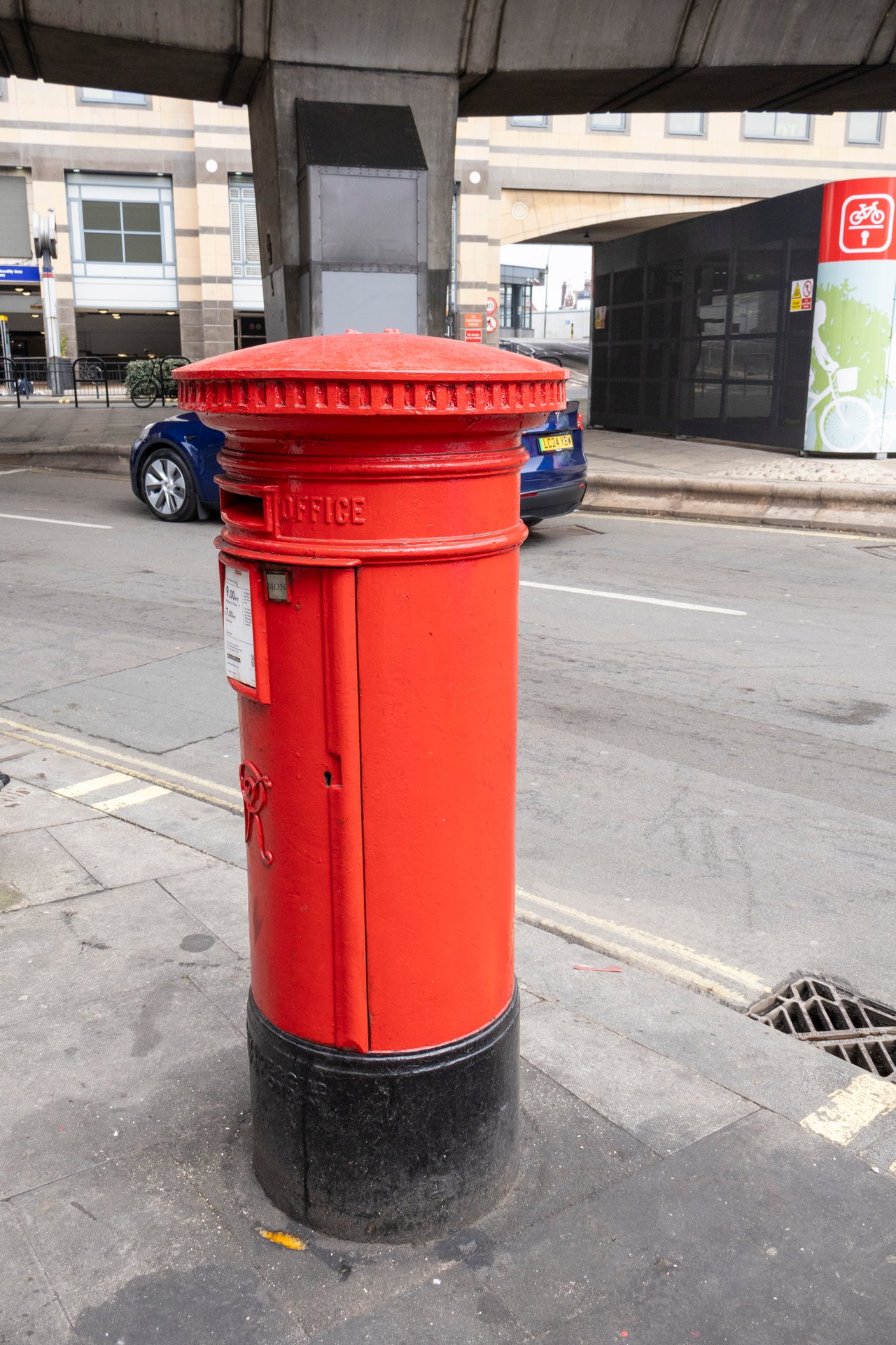 Fulham Palace Road, Greater London photo 3