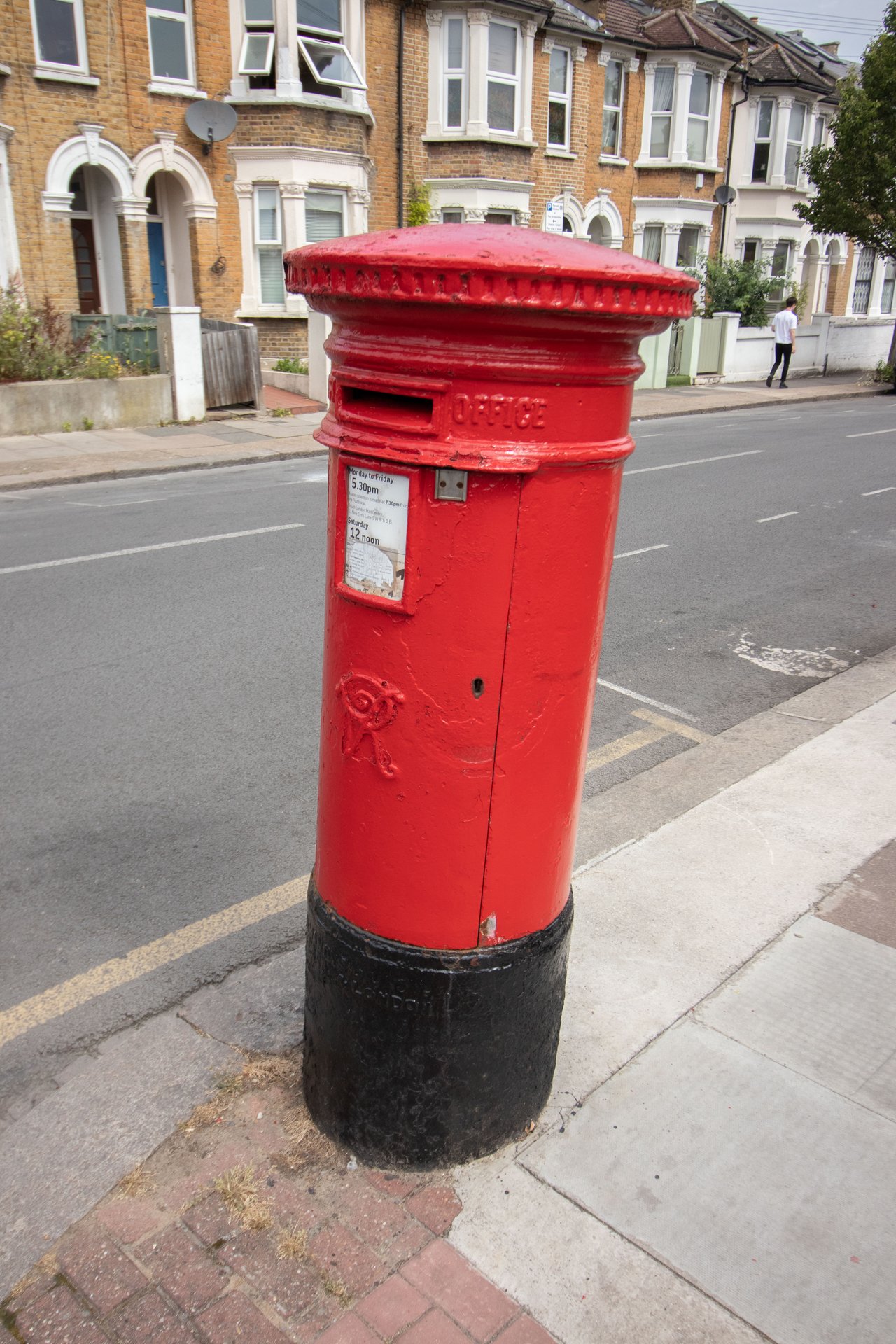 Charlmont Road, Greater London photo 2