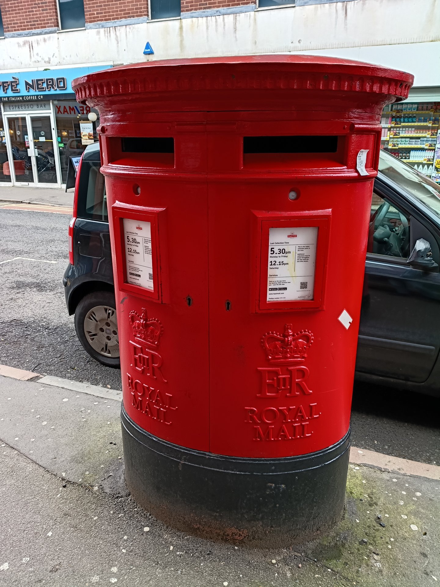 High Street, Stourbridge, Queen Elizabeth II