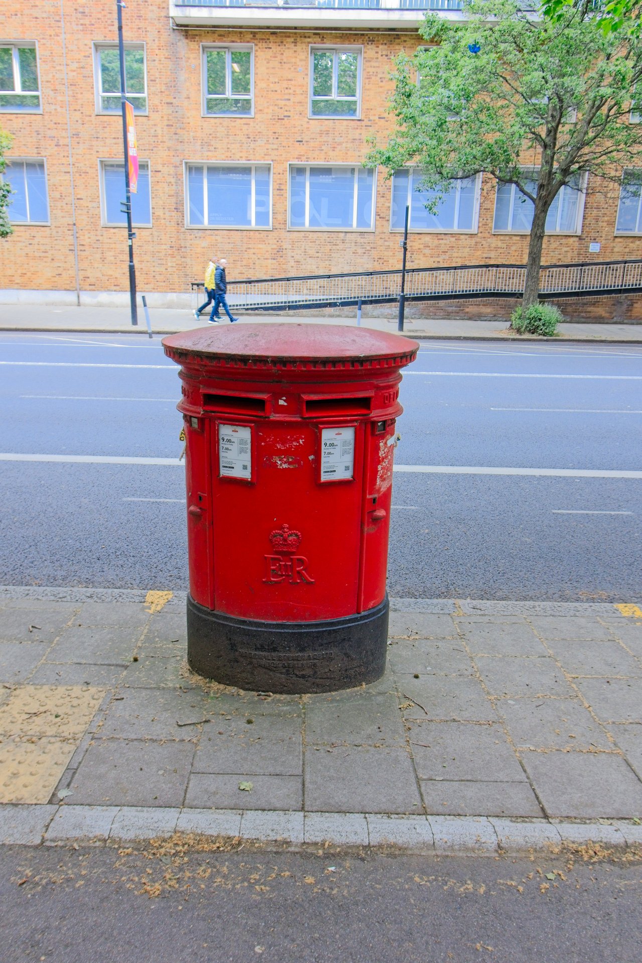 Kennington Road, Greater London, Queen Elizabeth II