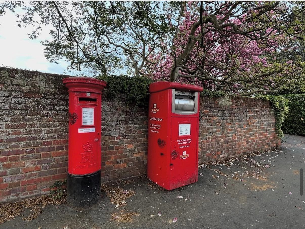 London End, Beaconsfield, Queen Elizabeth II