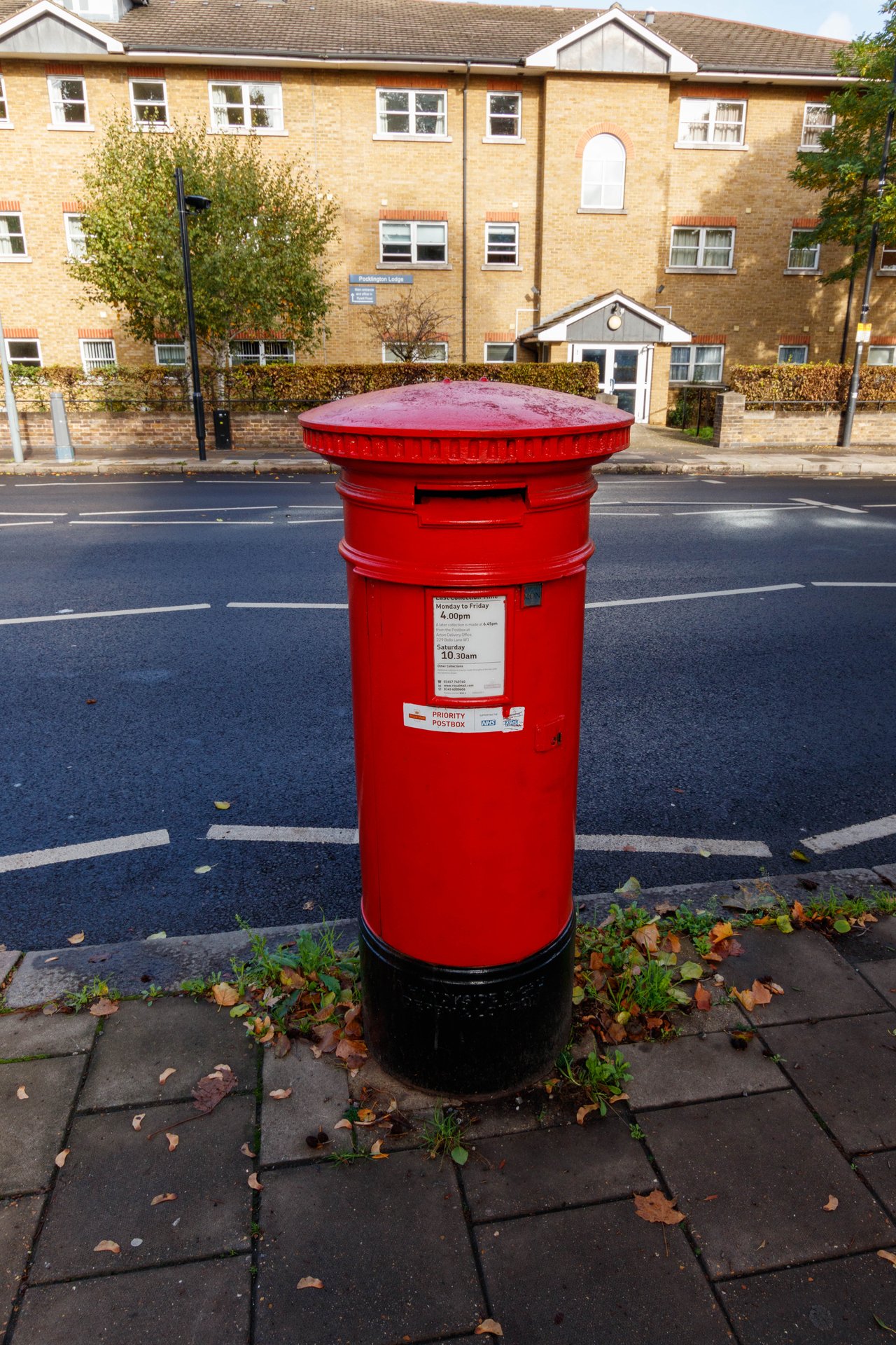 Ravenscourt Square, Greater London photo 3
