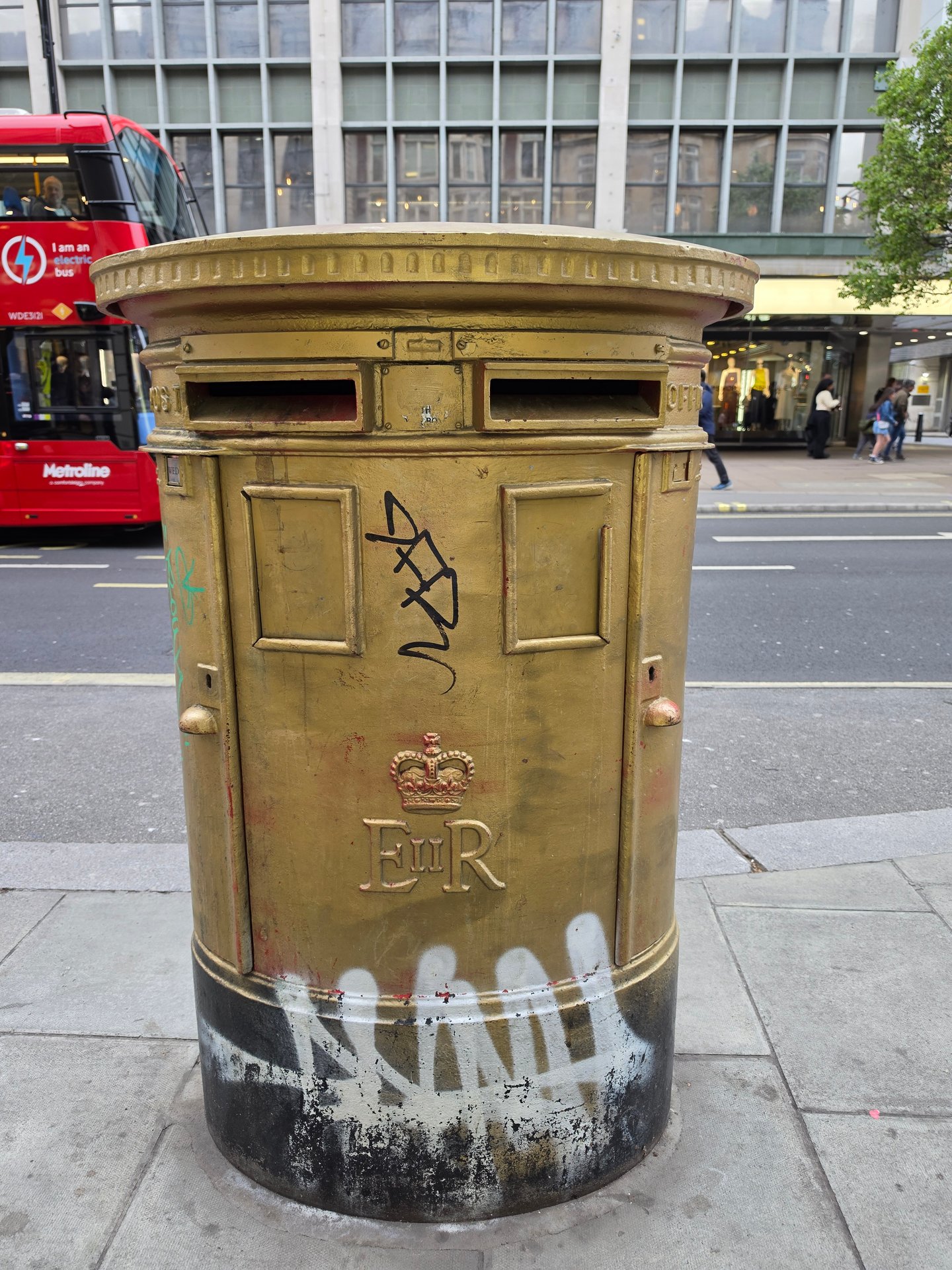 Oxford Street, City of Westminster photo 3