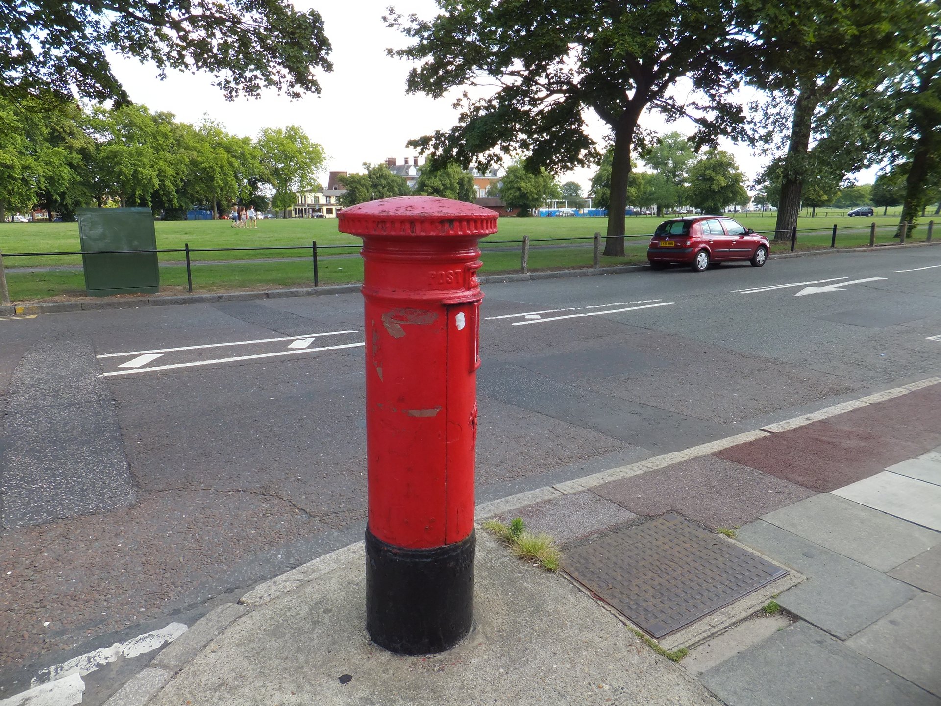 Macoma Terrace, Greater London photo 2