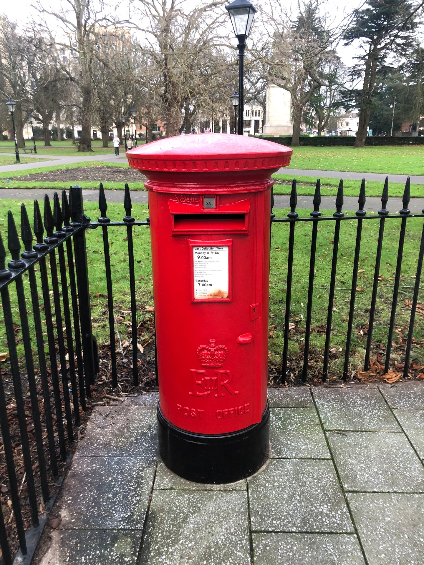 Commercial Road, Southampton, Queen Elizabeth II