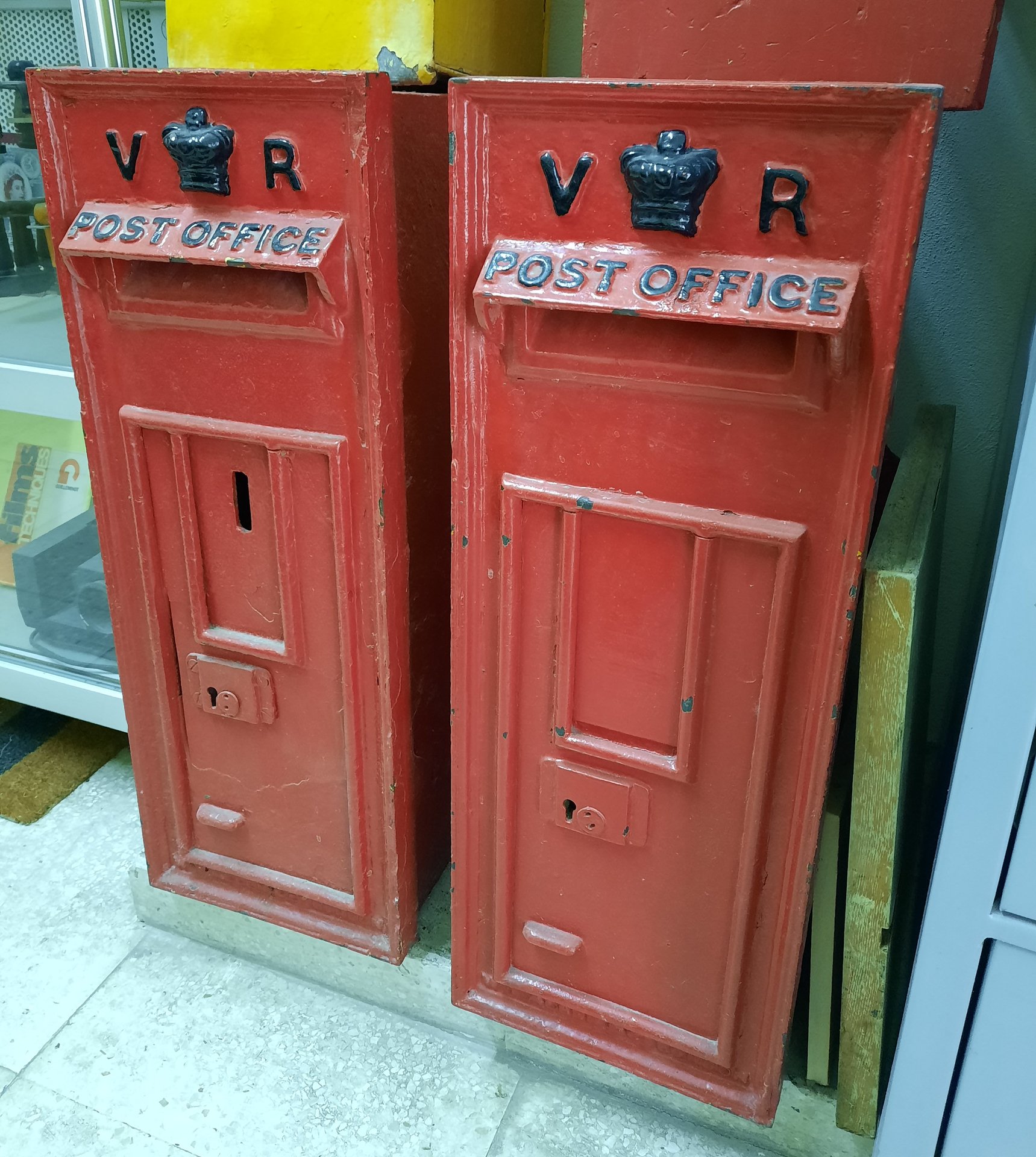 Ayiou Savva, Queen Victoria