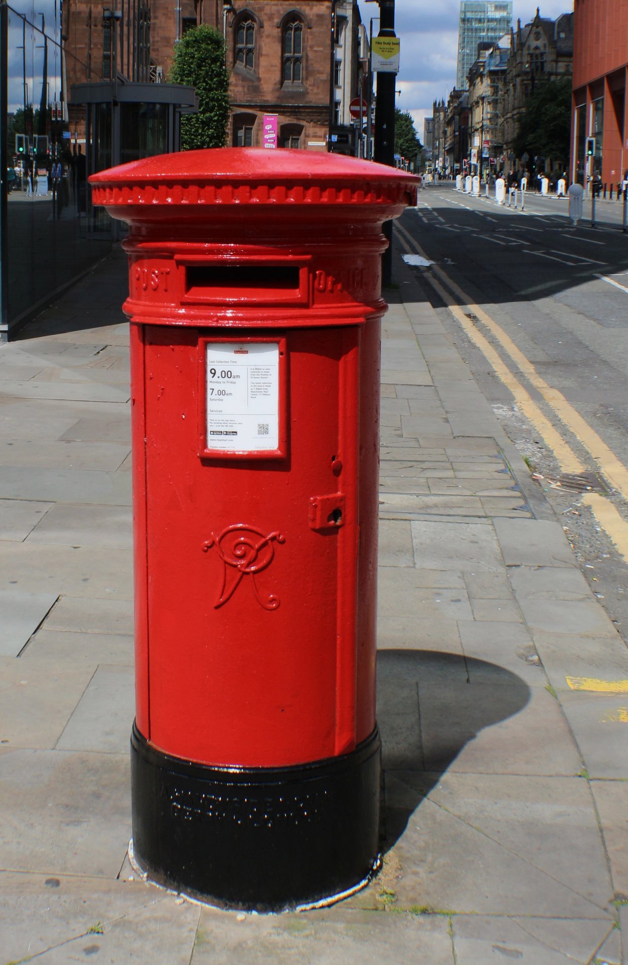 Hardman Street, Manchester, Queen Victoria