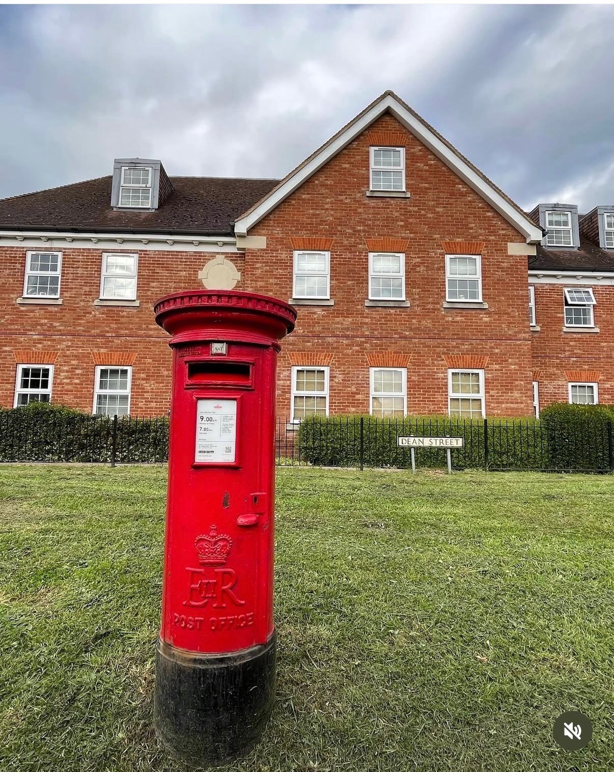 Dean Street, Marlow, Queen Elizabeth II