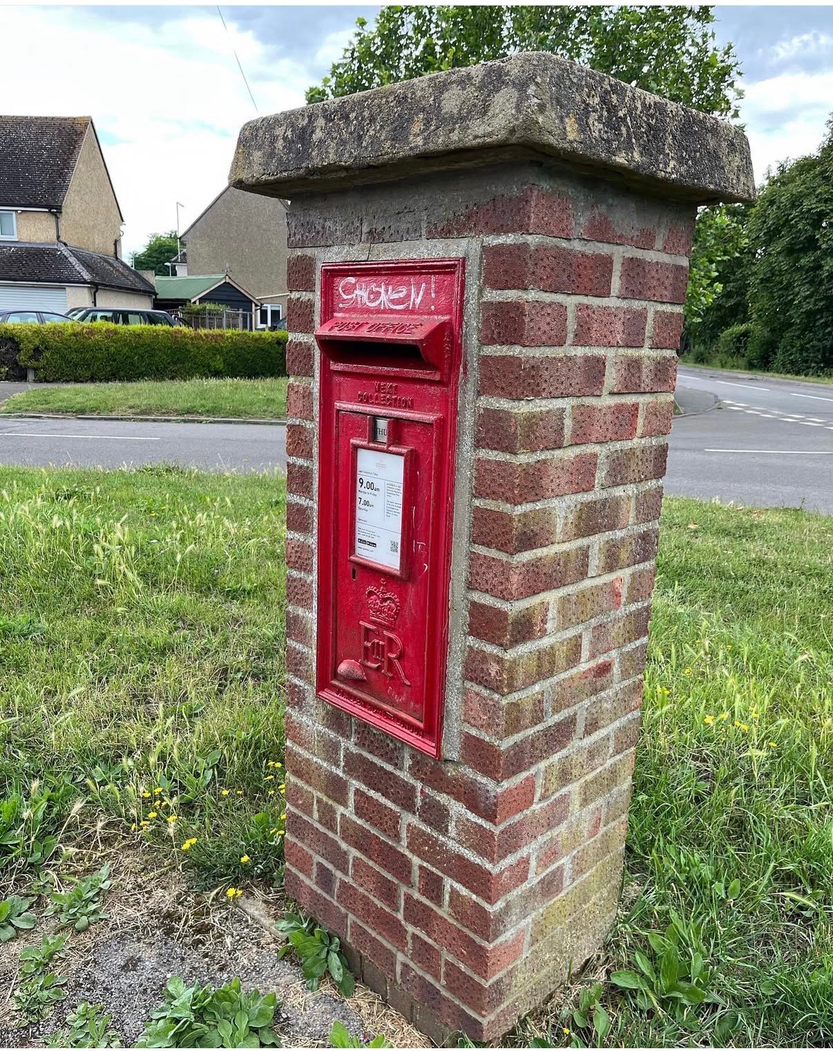Roberts Road, Haddenham, Queen Elizabeth II