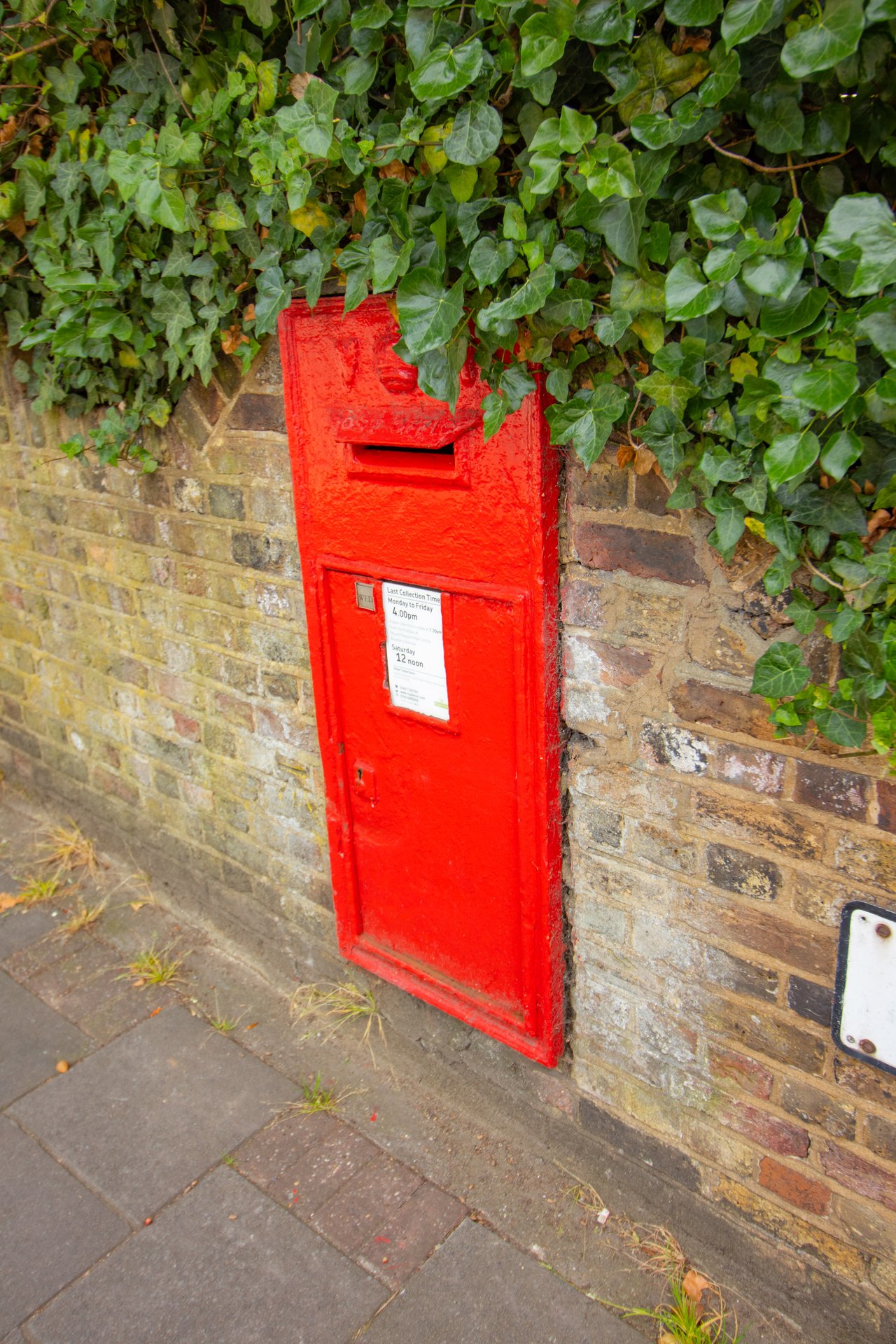 Hampstead Lane, Greater London photo 3