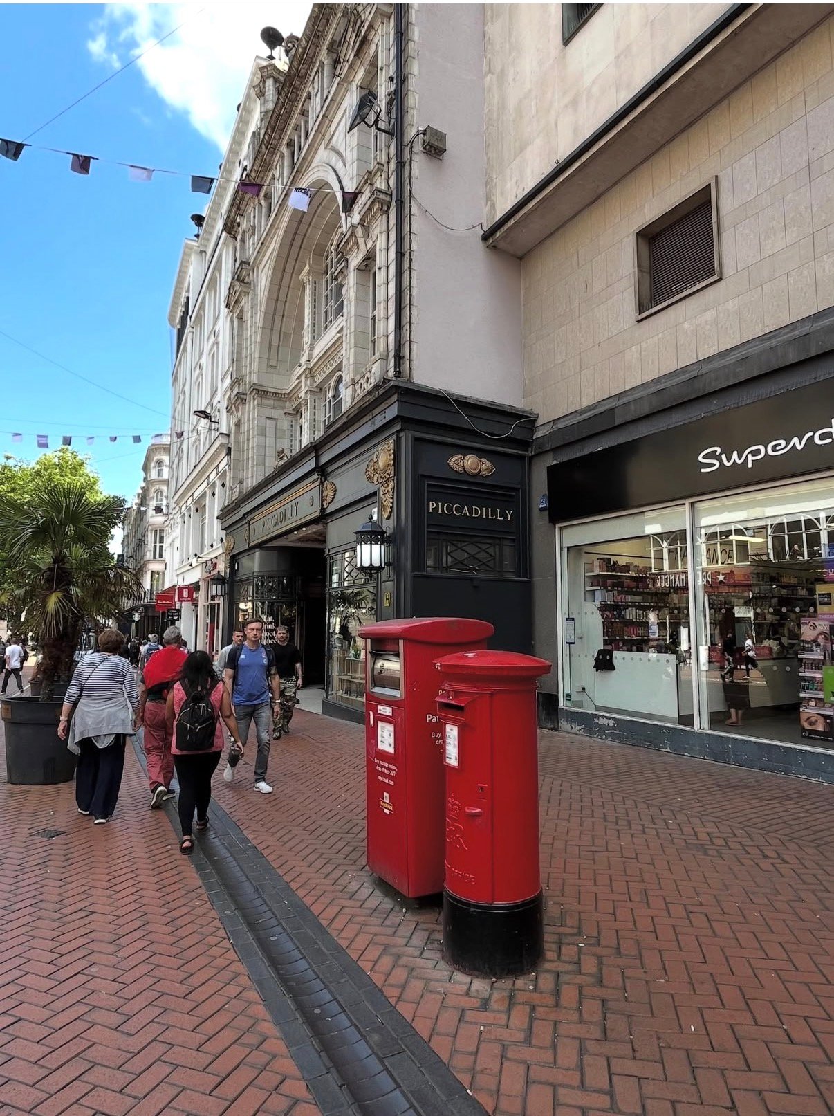 New Street, Park Central, Queen Elizabeth II