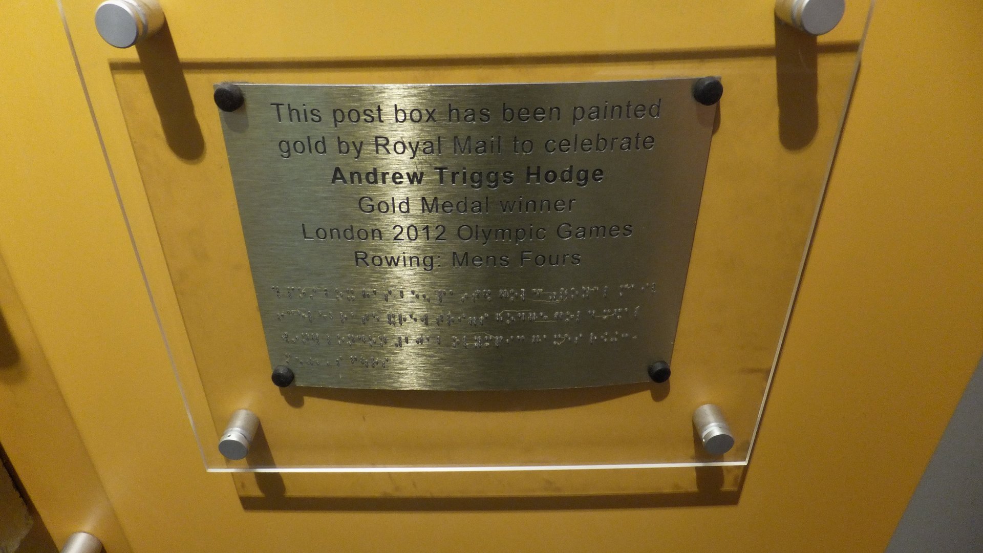 Phoenix Place, Greater London photo 3