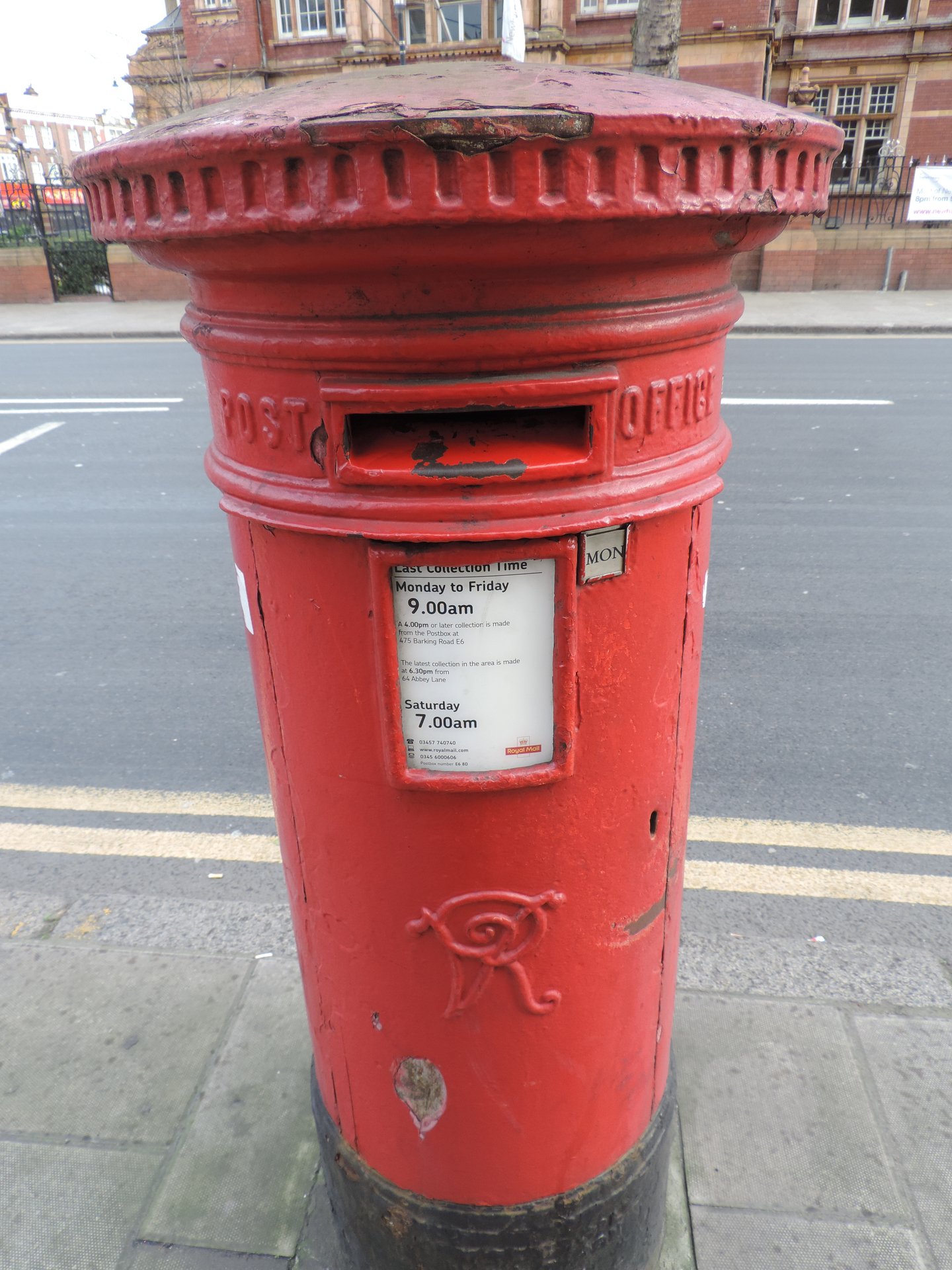 High Street South, East Ham photo 3