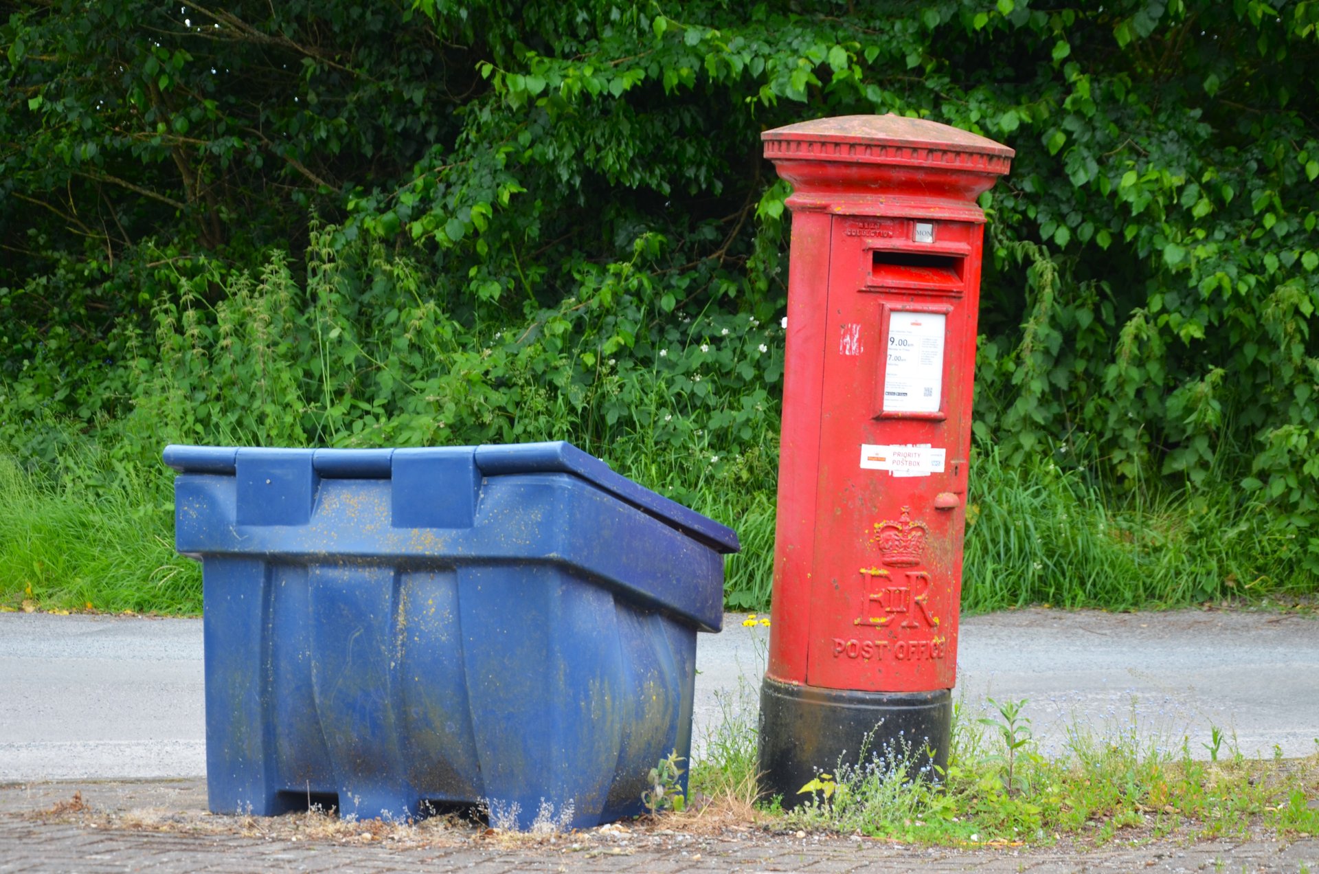 Hilltop Road, Overton, Queen Elizabeth II
