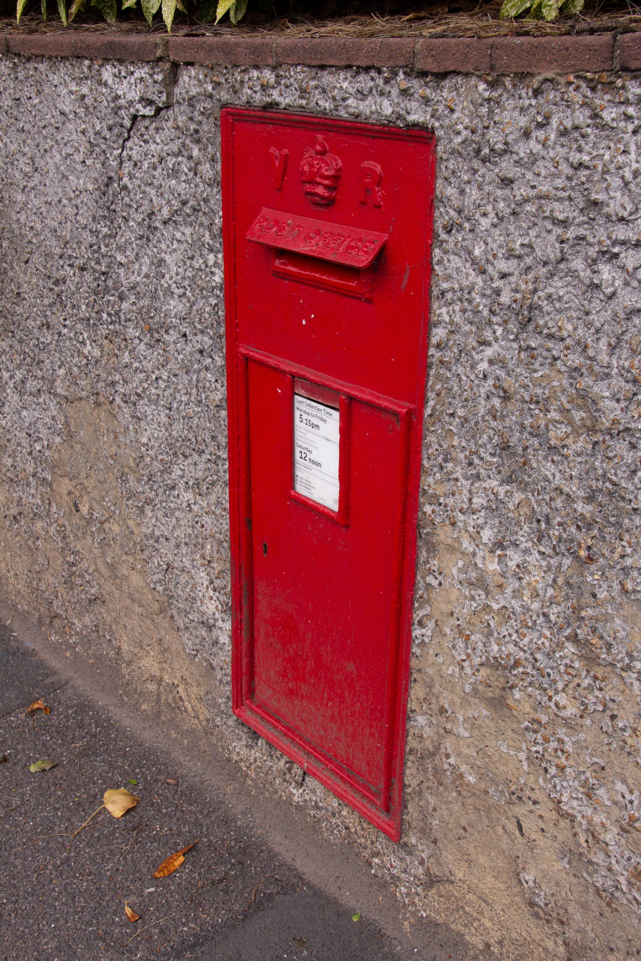 Woodcote Grove Road, Greater London photo 4
